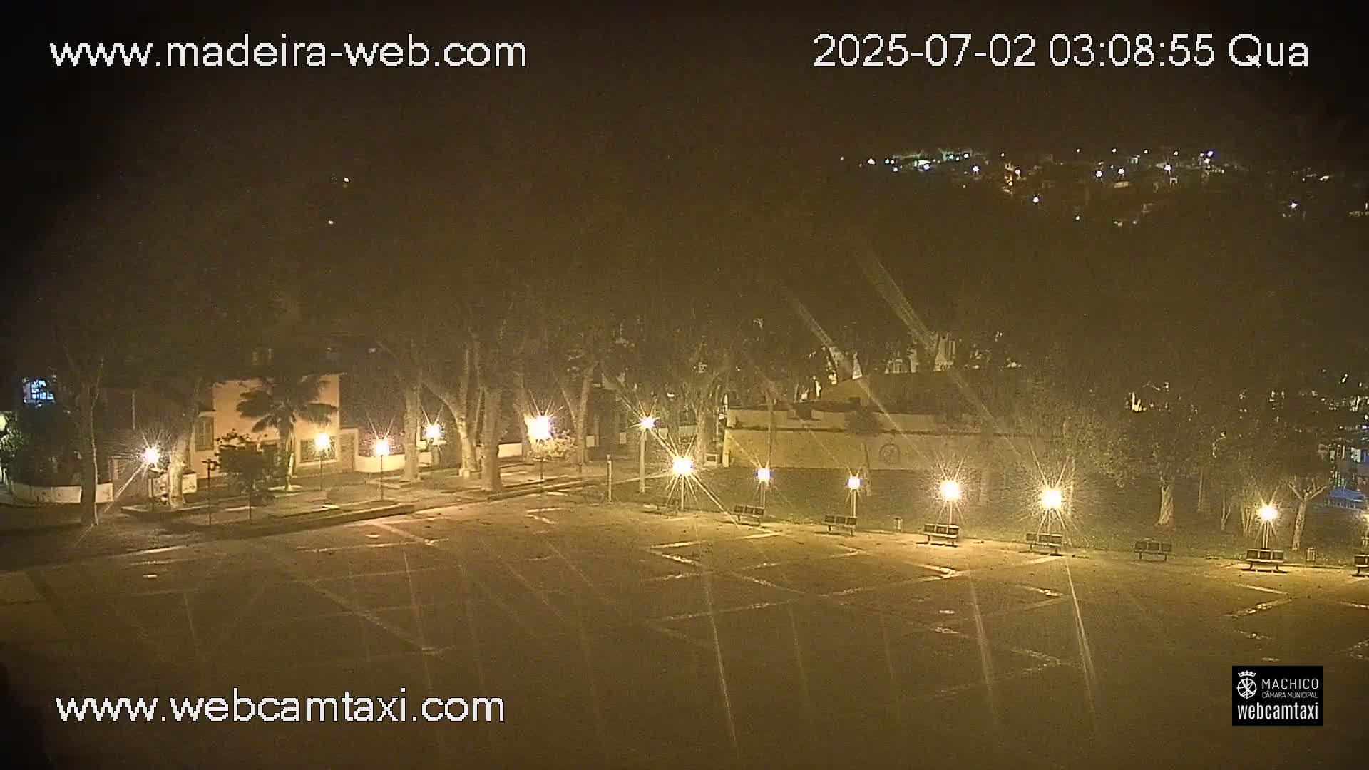 Forum Machico Mall & Machico Beach Live Cam - Machico, Madeira, Portugal
