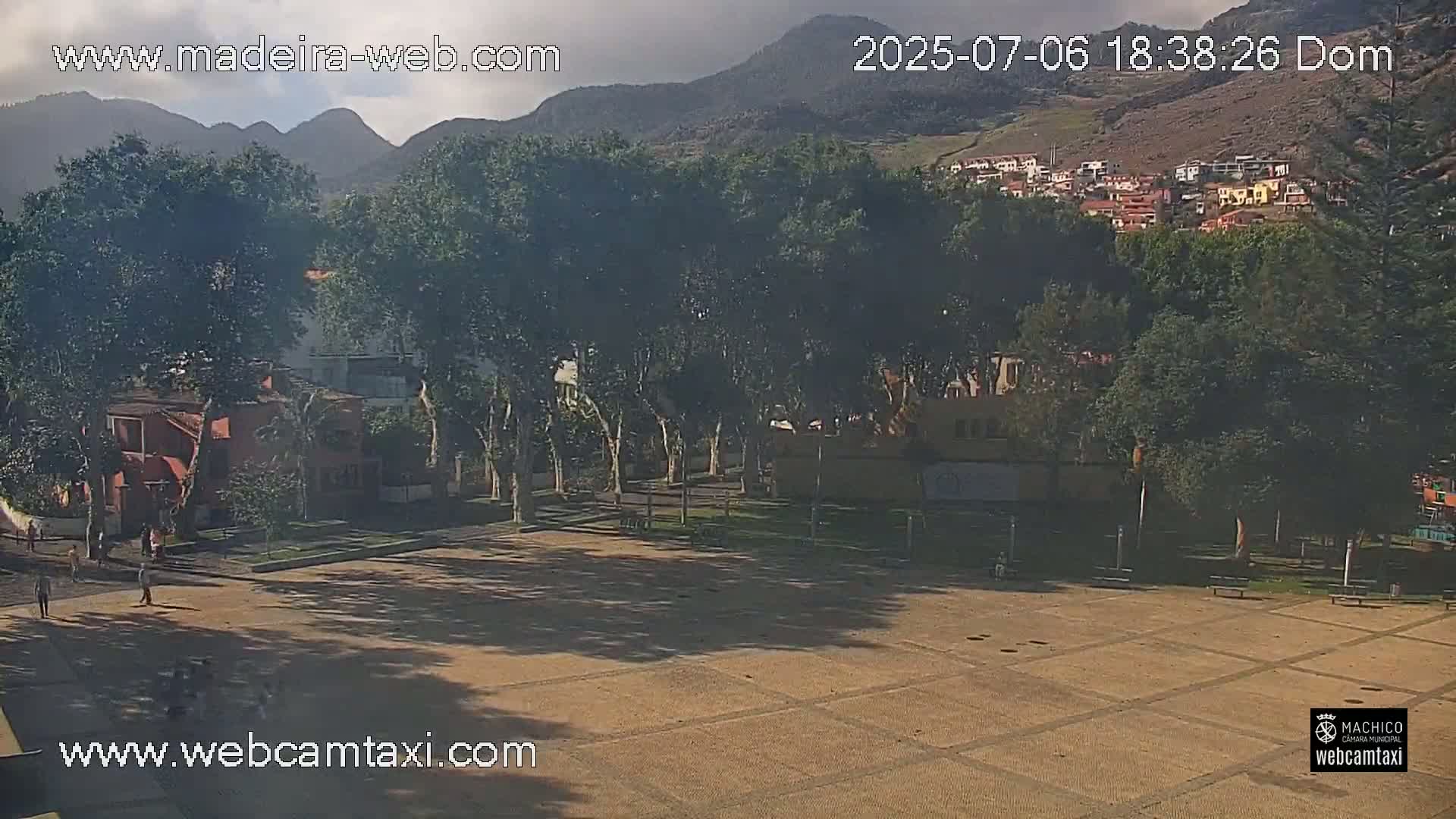 Forum Machico Mall & Machico Beach Live Cam - Machico, Madeira, Portugal