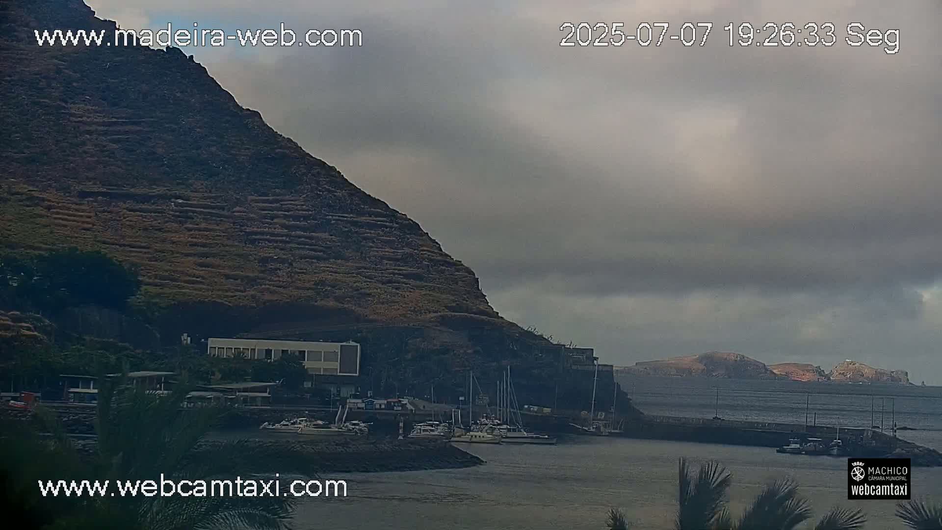 Forum Machico Mall & Machico Beach Live Cam - Machico, Madeira, Portugal
