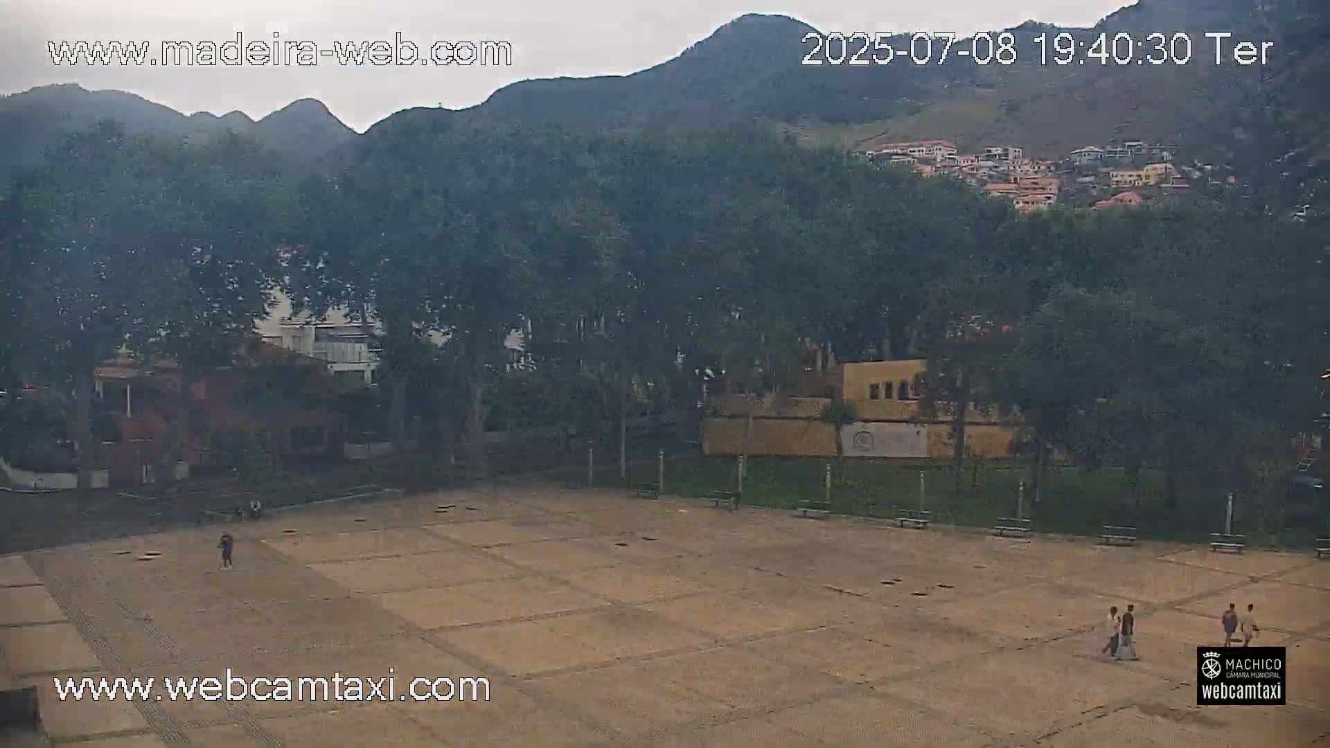 Forum Machico Mall & Machico Beach Live Cam - Machico, Madeira, Portugal