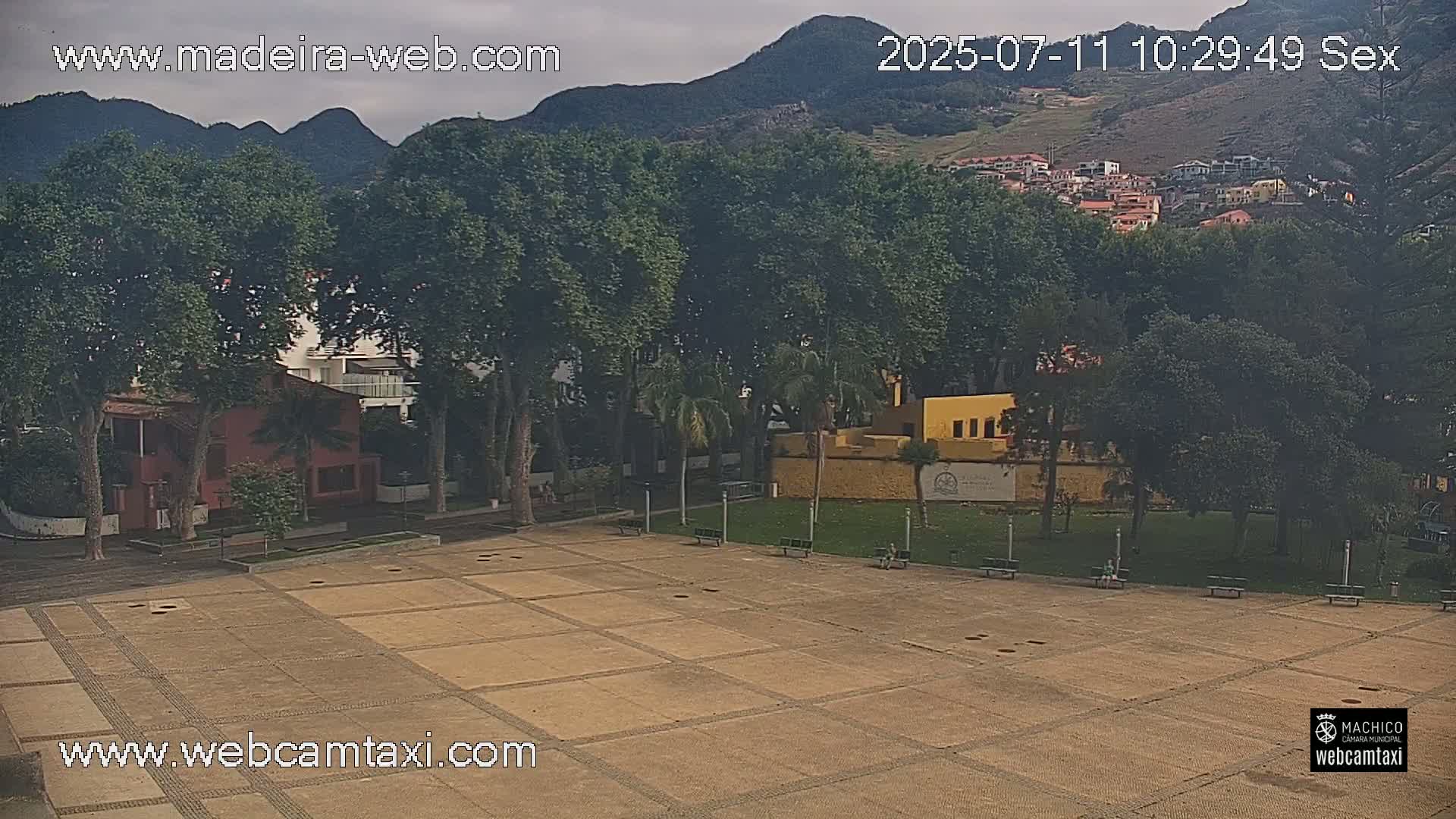 Forum Machico Mall & Machico Beach Live Cam - Machico, Madeira, Portugal