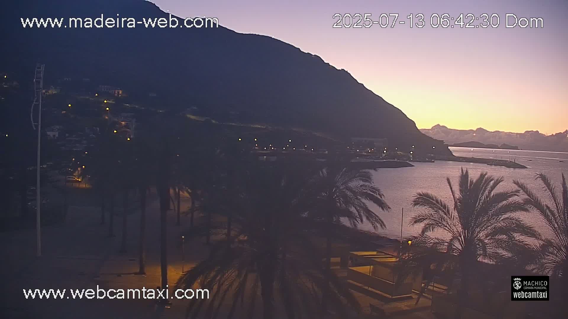 Forum Machico Mall & Machico Beach Live Cam - Machico, Madeira, Portugal