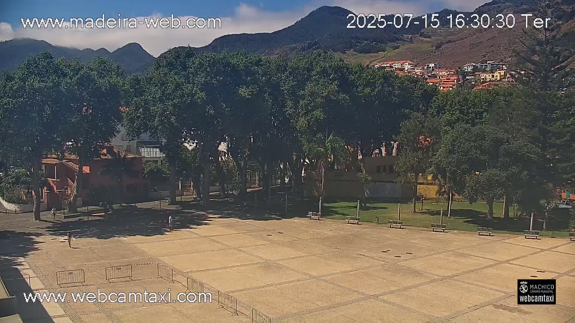 Forum Machico Mall & Machico Beach Live Cam - Machico, Madeira, Portugal