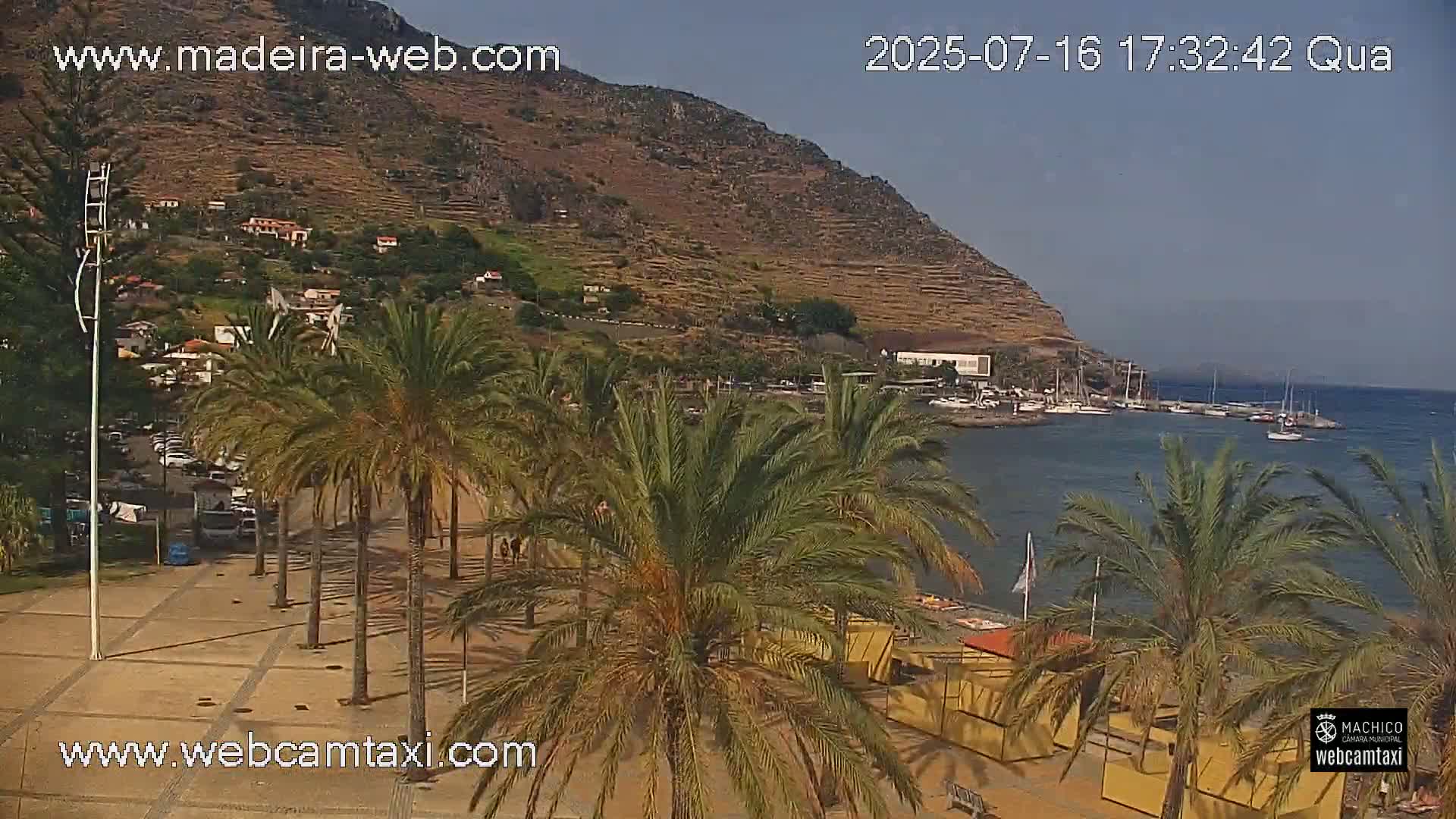 Forum Machico Mall & Machico Beach Live Cam - Machico, Madeira, Portugal