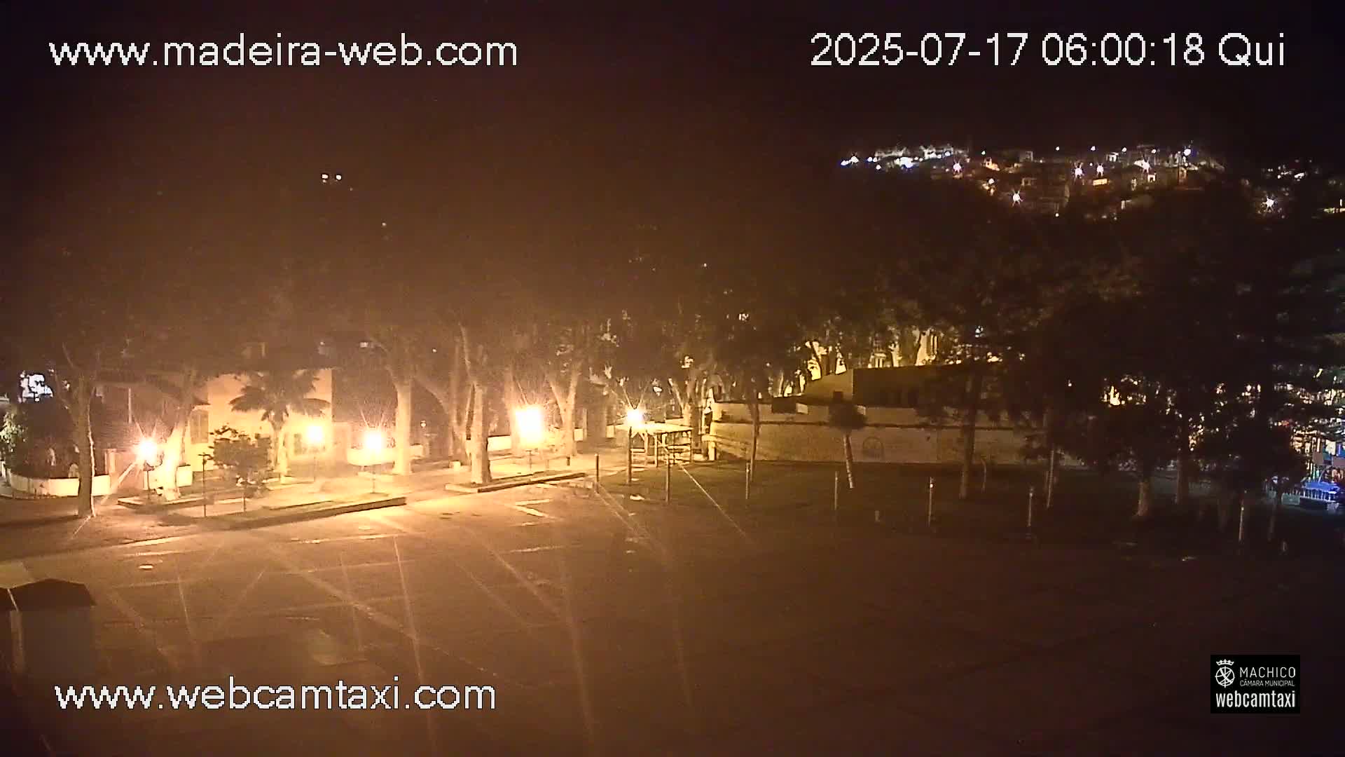 Forum Machico Mall & Machico Beach Live Cam - Machico, Madeira, Portugal
