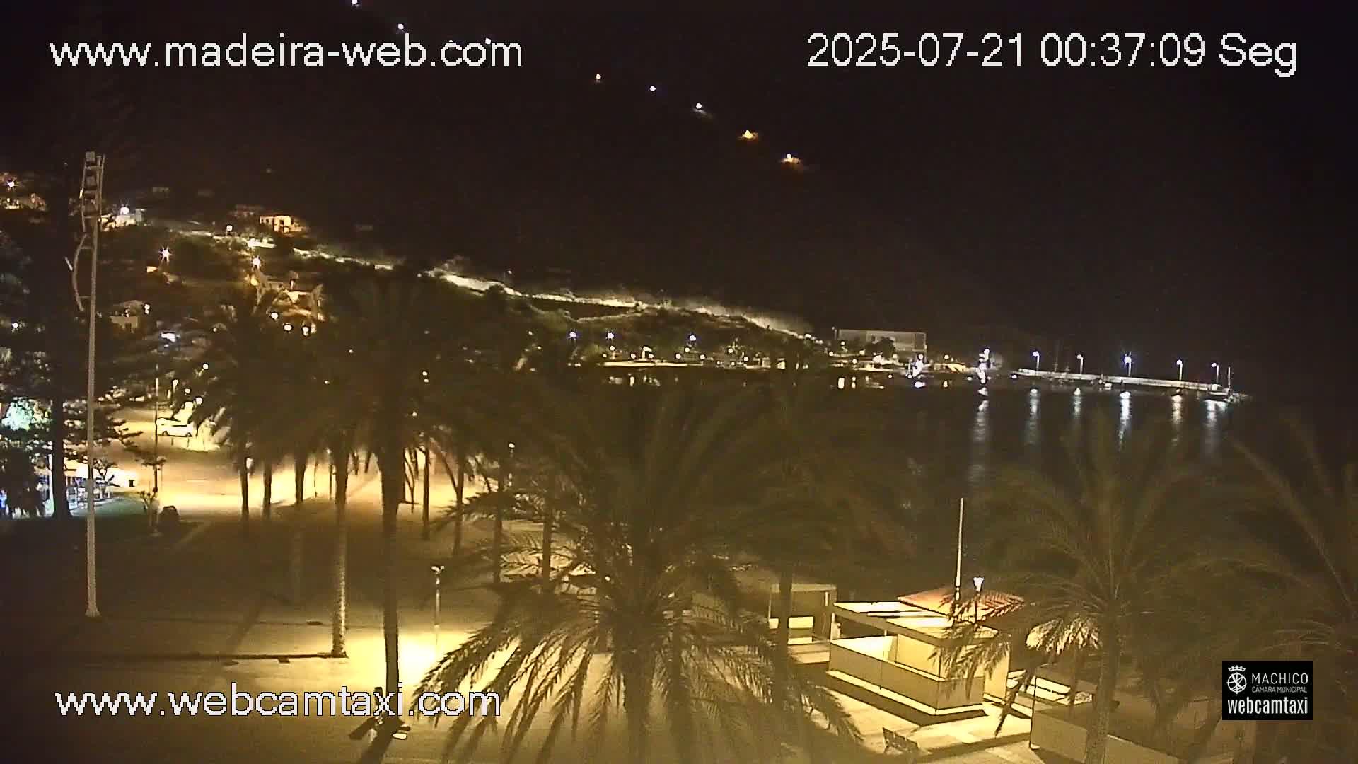 Forum Machico Mall & Machico Beach Live Cam - Machico, Madeira, Portugal