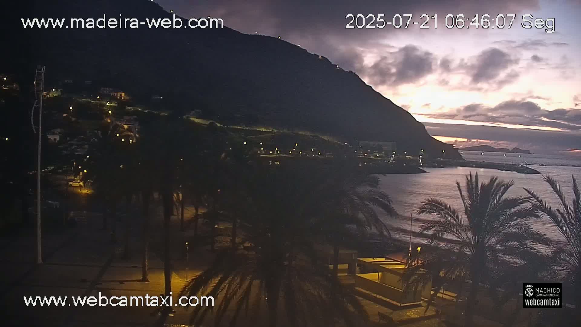 Forum Machico Mall & Machico Beach Live Cam - Machico, Madeira, Portugal