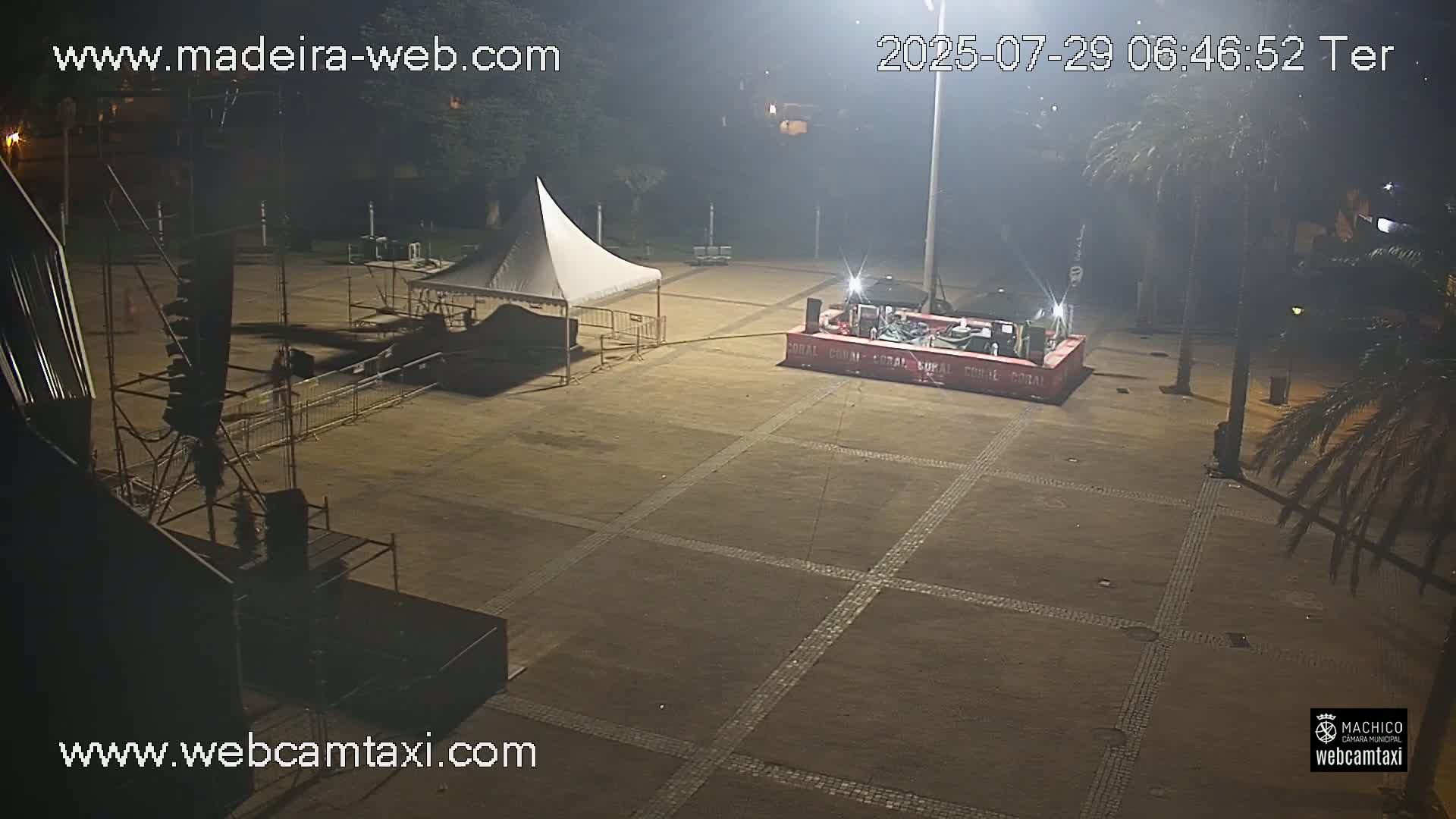 Forum Machico Mall & Machico Beach Live Cam - Machico, Madeira, Portugal