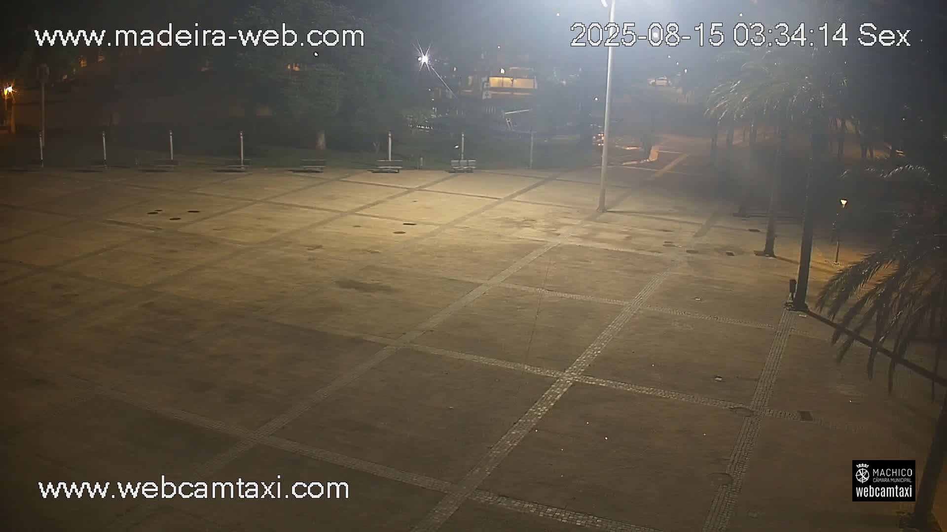 Forum Machico Mall & Machico Beach Live Cam - Machico, Madeira, Portugal