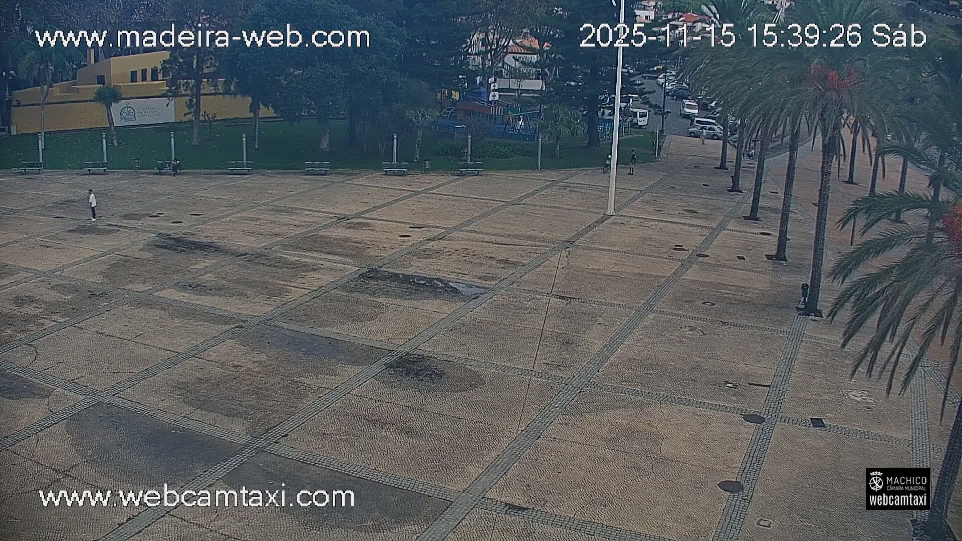Forum Machico Mall & Machico Beach Live Cam - Machico, Madeira, Portugal