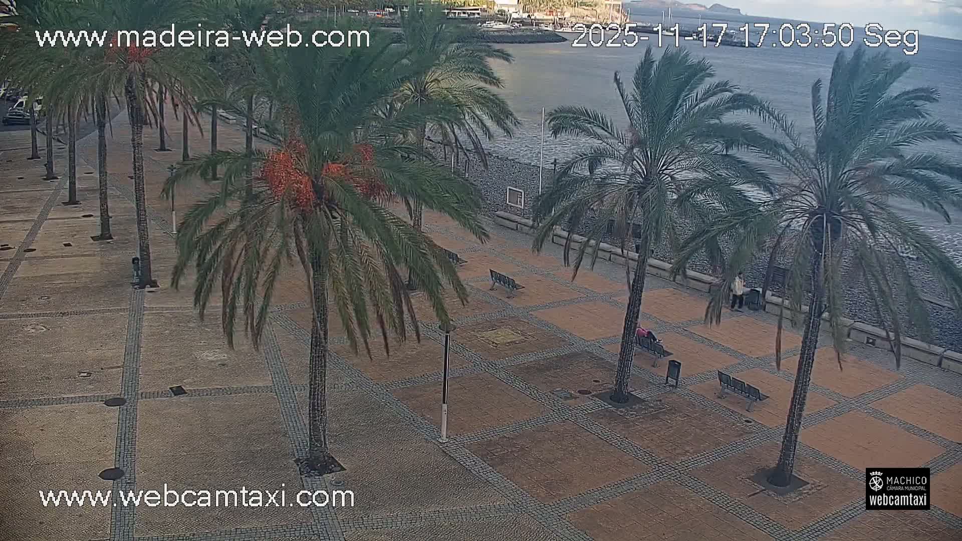 Forum Machico Mall & Machico Beach Live Cam - Machico, Madeira, Portugal