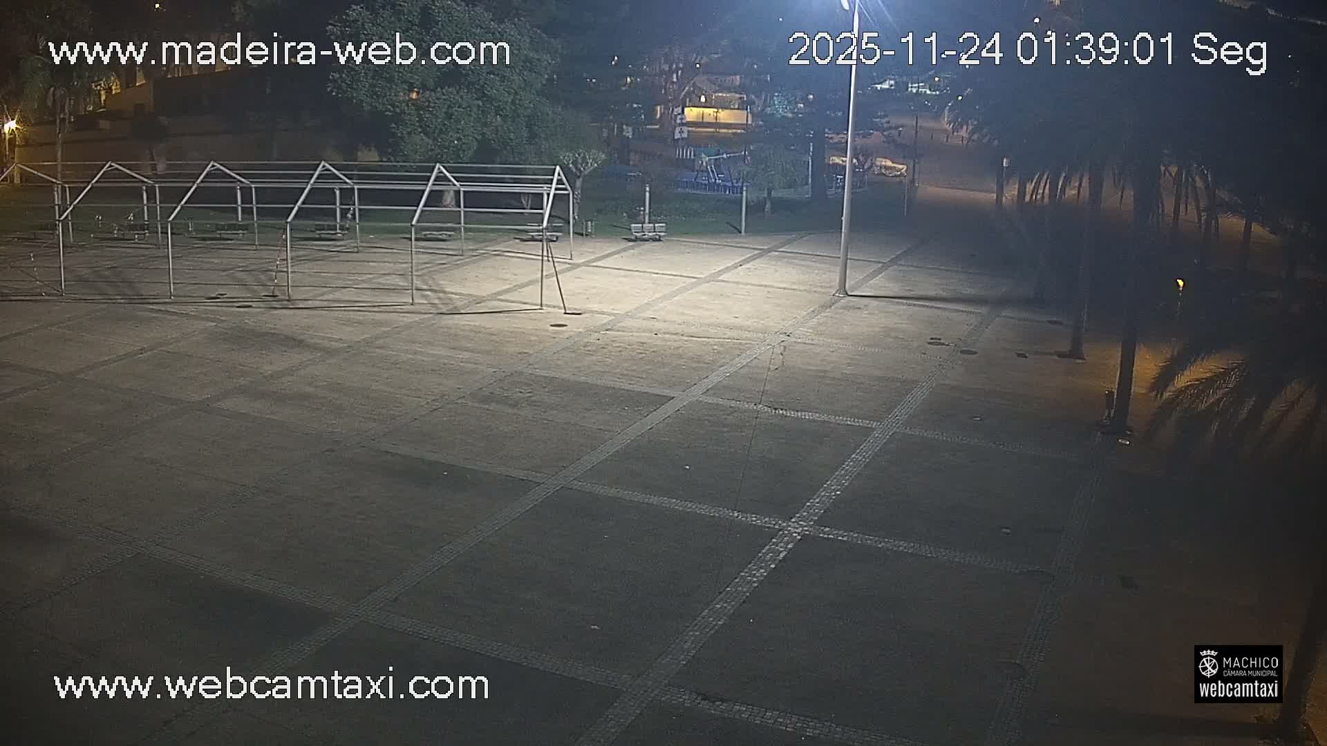 Forum Machico Mall & Machico Beach Live Cam - Machico, Madeira, Portugal