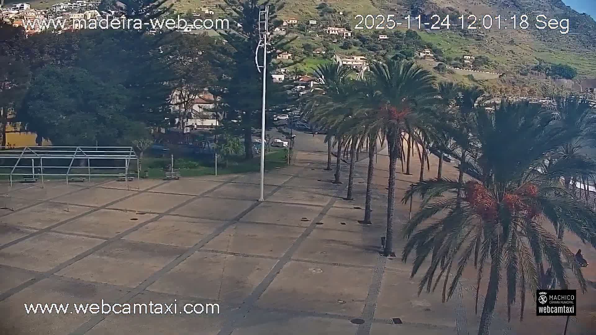 Forum Machico Mall & Machico Beach Live Cam - Machico, Madeira, Portugal