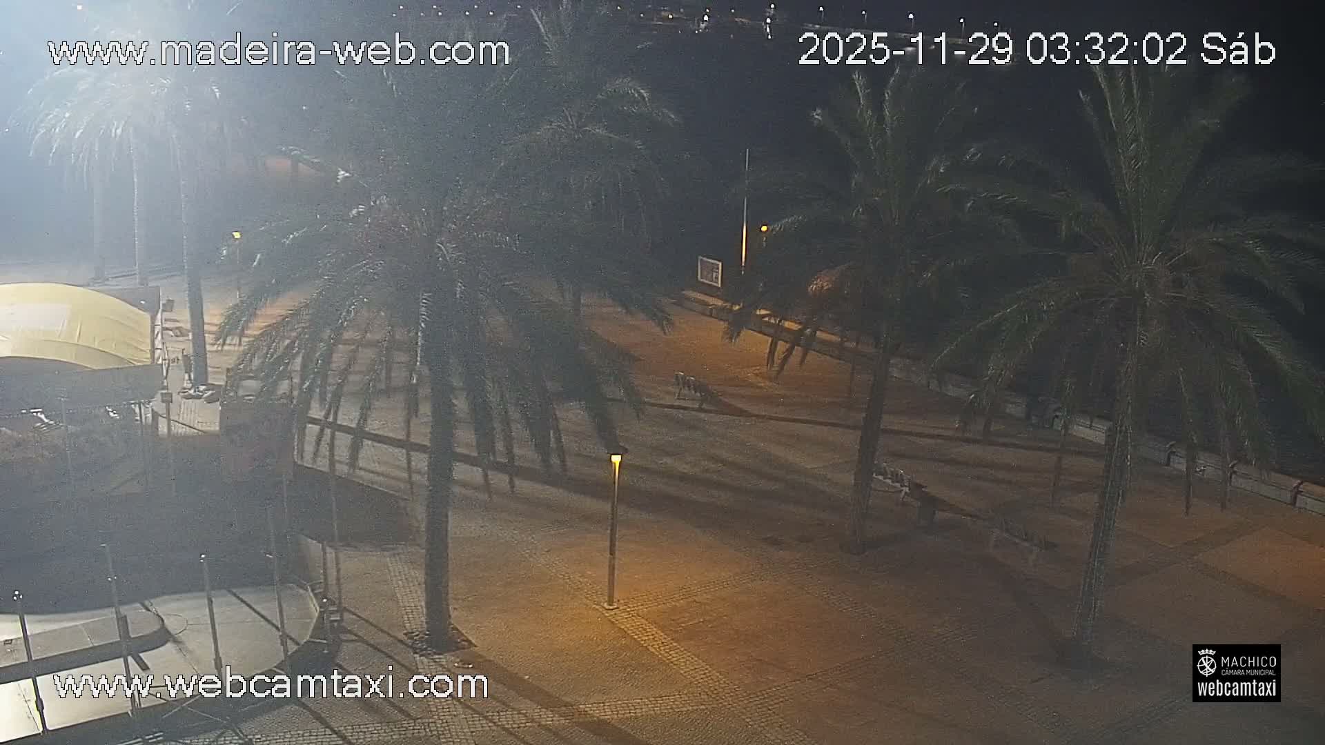 Forum Machico Mall & Machico Beach Live Cam - Machico, Madeira, Portugal