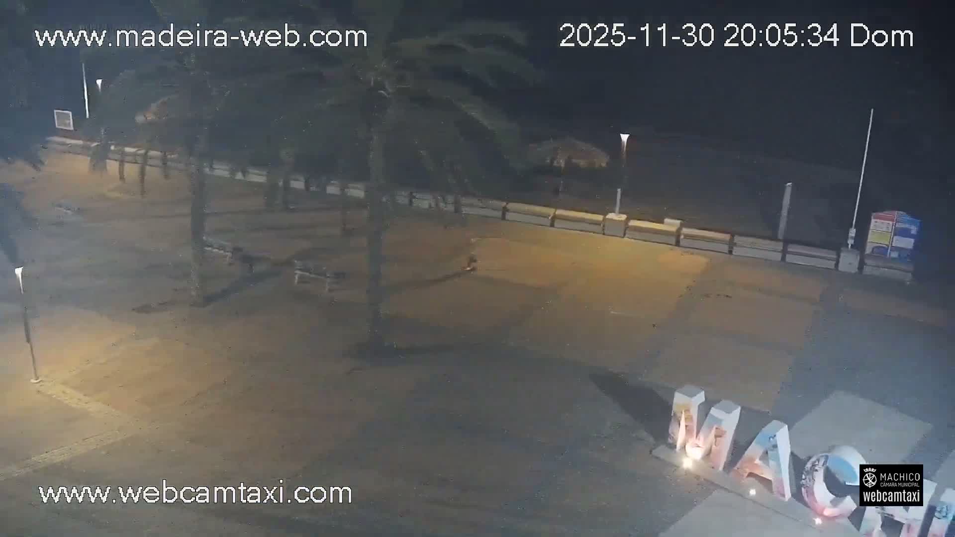 Forum Machico Mall & Machico Beach Live Cam - Machico, Madeira, Portugal