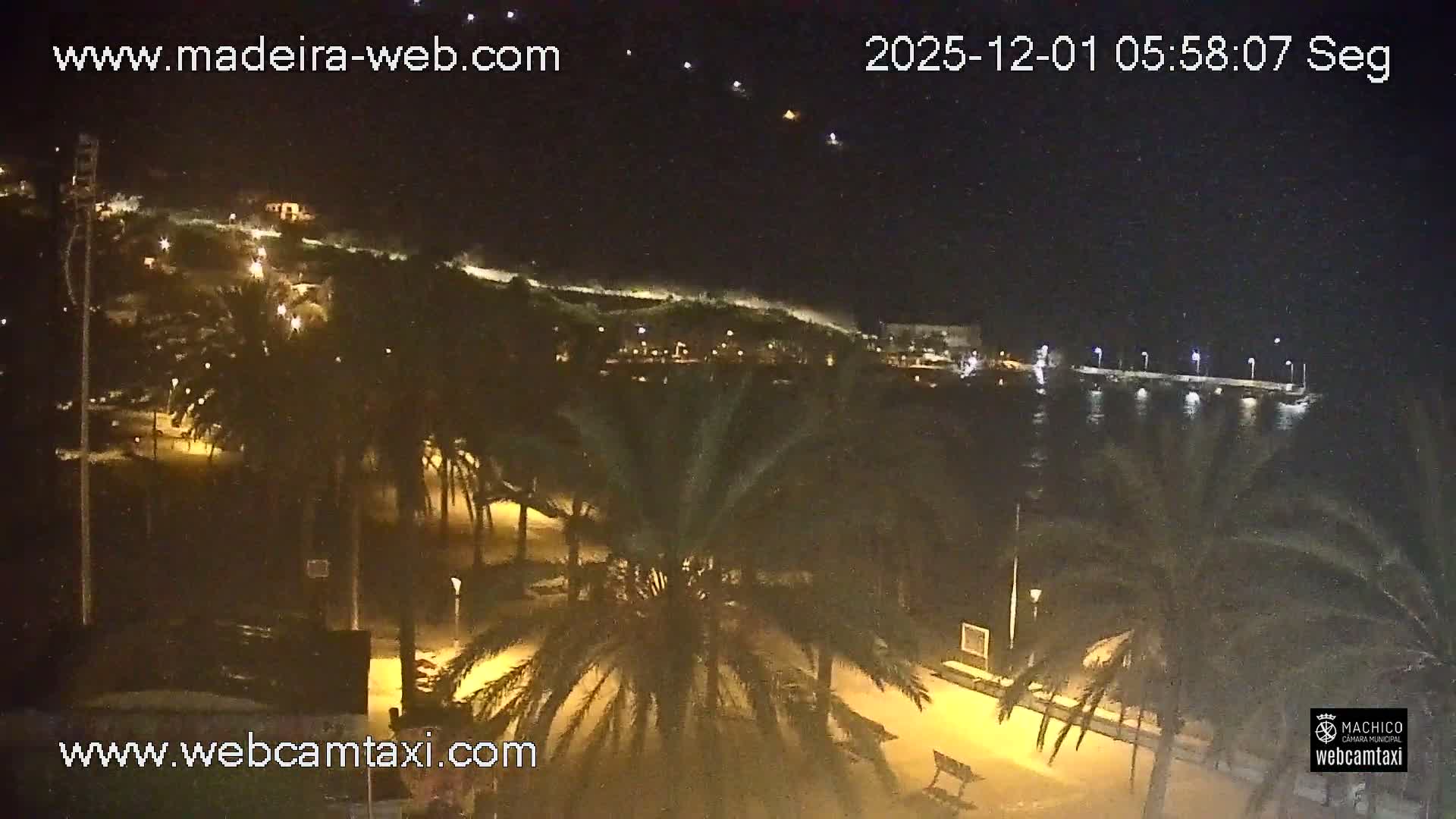 Forum Machico Mall & Machico Beach Live Cam - Machico, Madeira, Portugal