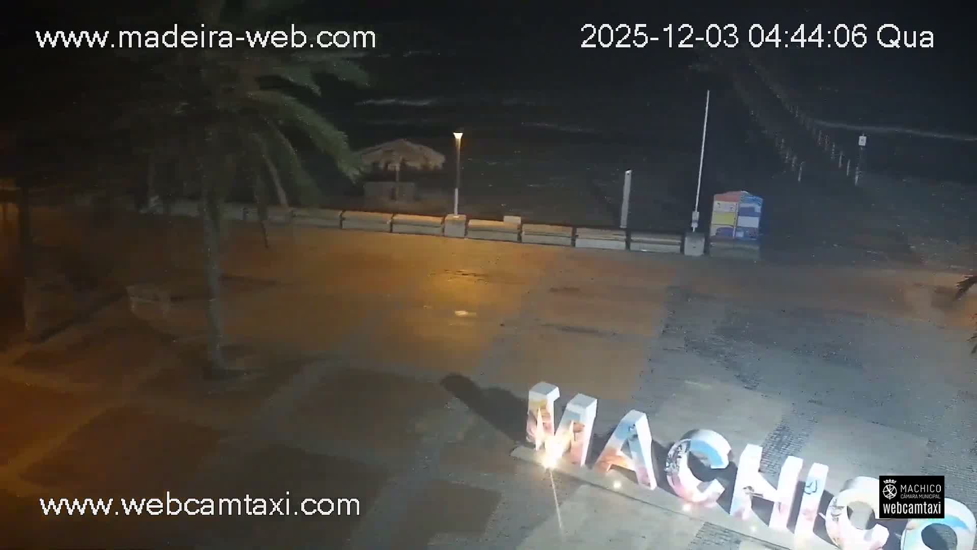 Forum Machico Mall & Machico Beach Live Cam - Machico, Madeira, Portugal