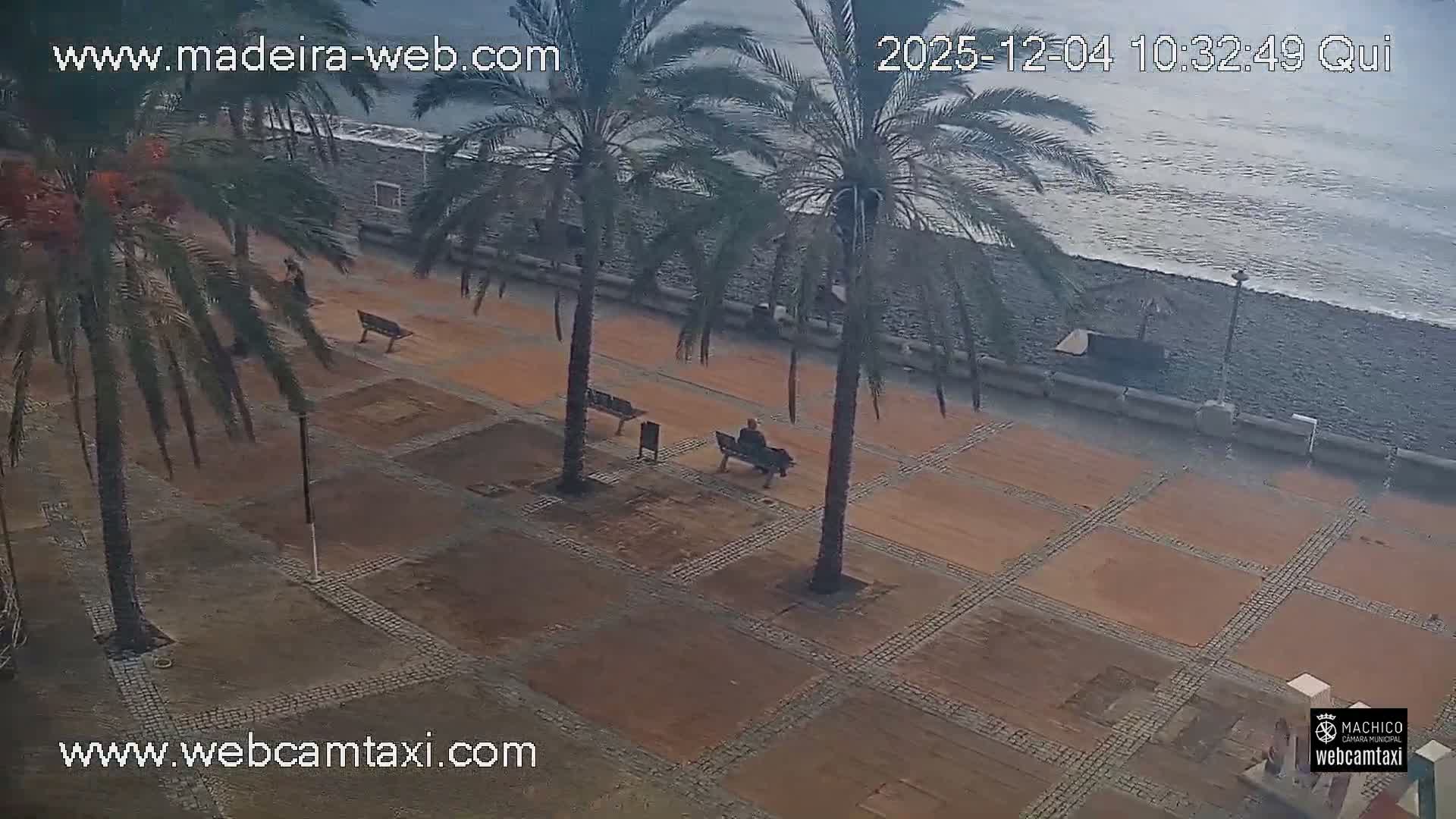Forum Machico Mall & Machico Beach Live Cam - Machico, Madeira, Portugal