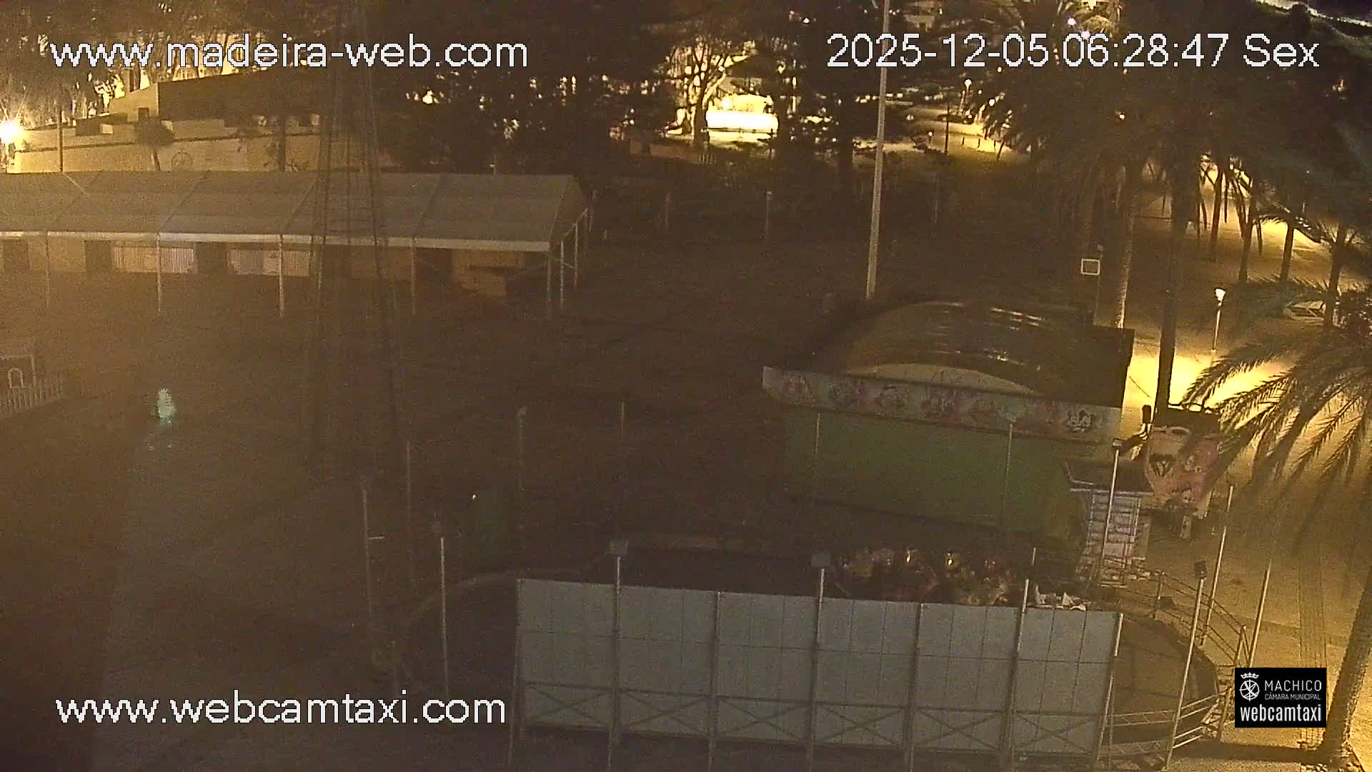 Forum Machico Mall & Machico Beach Live Cam - Machico, Madeira, Portugal