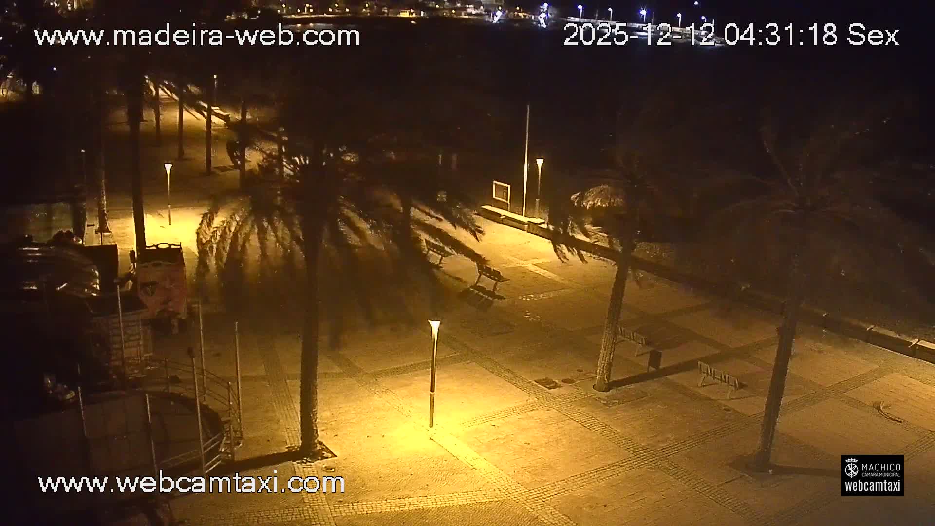 Forum Machico Mall & Machico Beach Live Cam - Machico, Madeira, Portugal