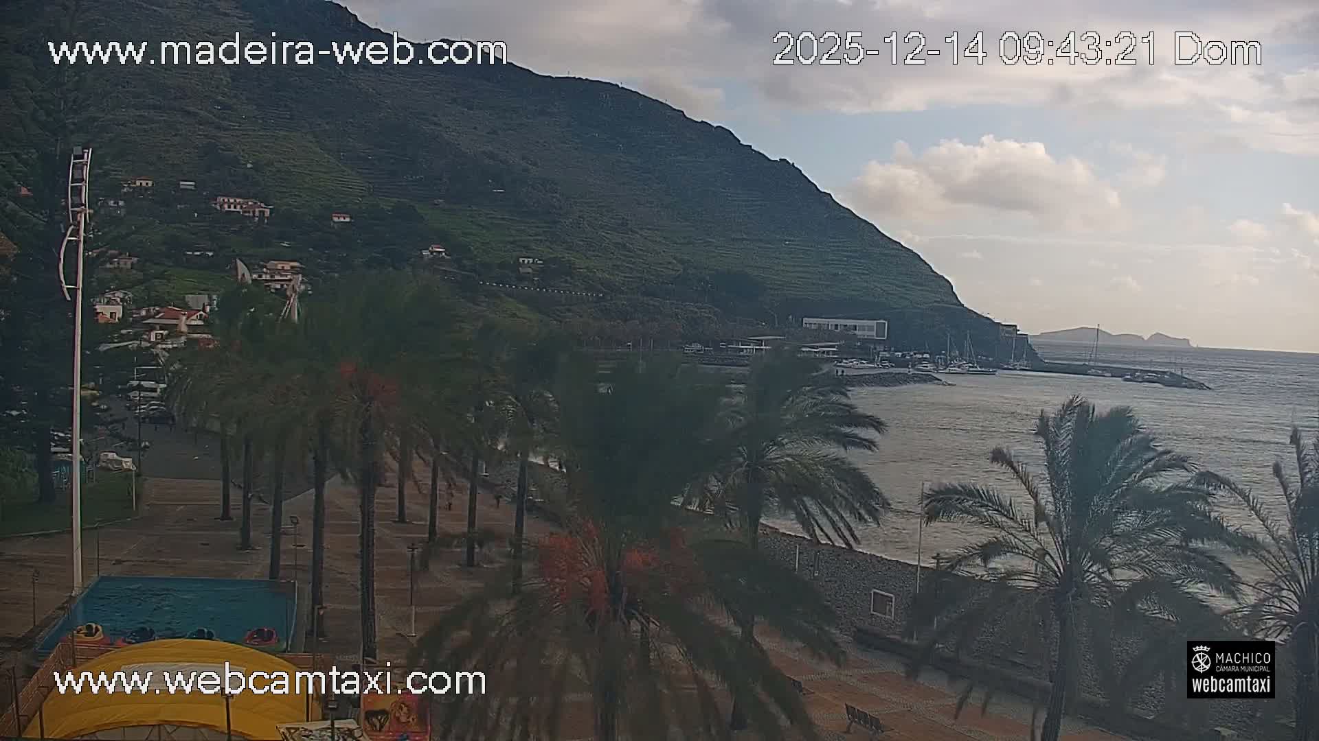Forum Machico Mall & Machico Beach Live Cam - Machico, Madeira, Portugal