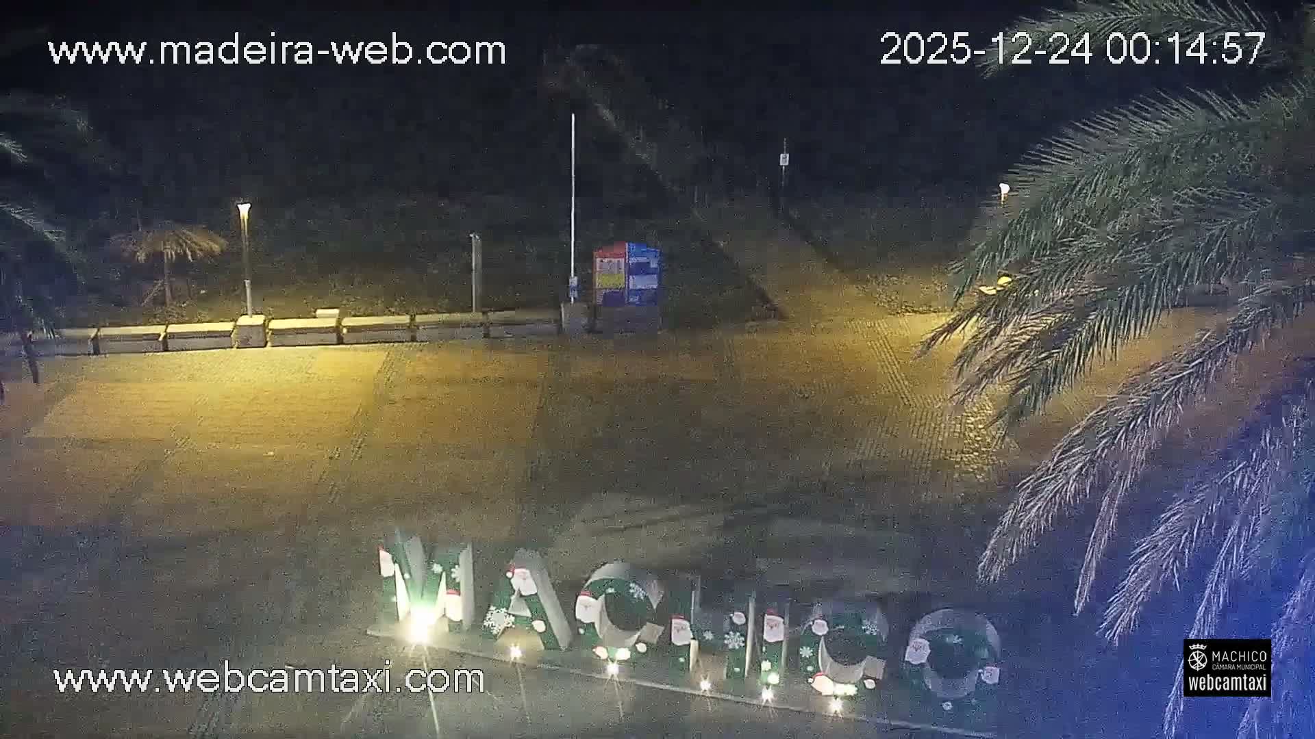 Forum Machico Mall & Machico Beach Live Cam - Machico, Madeira, Portugal