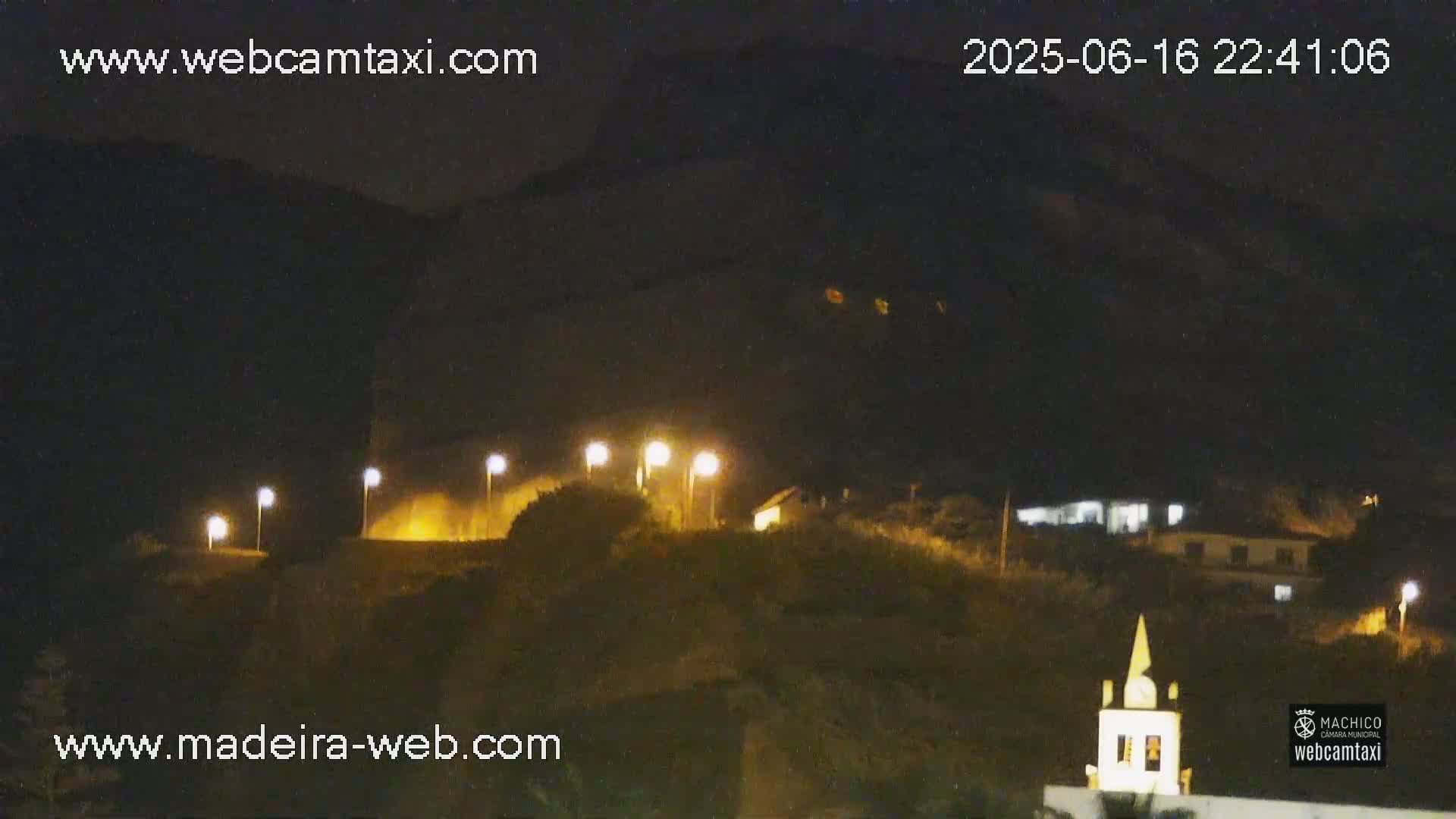 Porto da Cruz , Praia da Alagoa Beach Live Cam - Machico, Madeira, Portugal