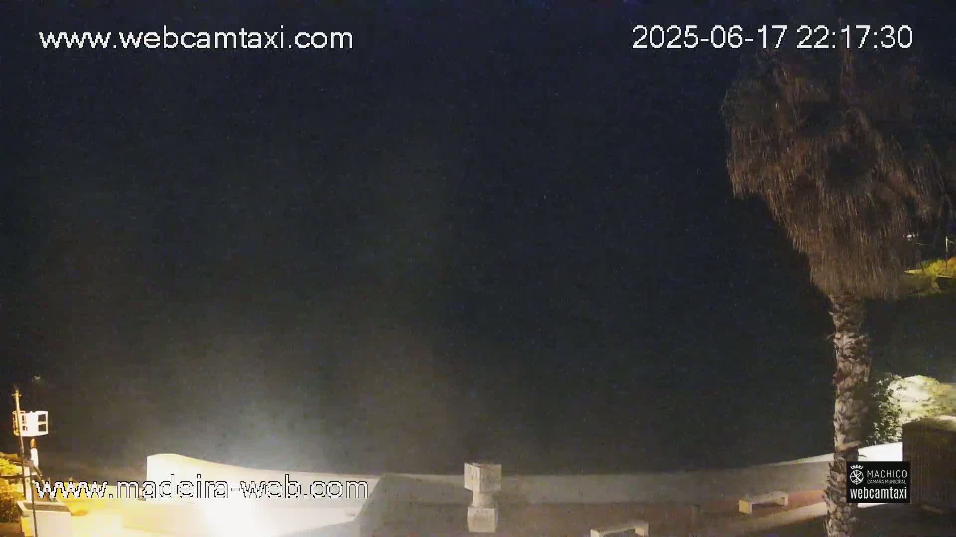 Porto da Cruz , Praia da Alagoa Beach Live Cam - Machico, Madeira, Portugal