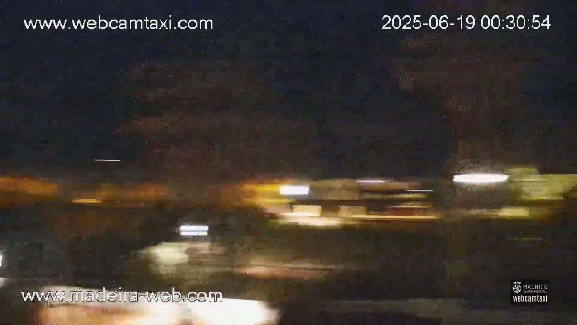 Porto da Cruz , Praia da Alagoa Beach Live Cam - Machico, Madeira, Portugal