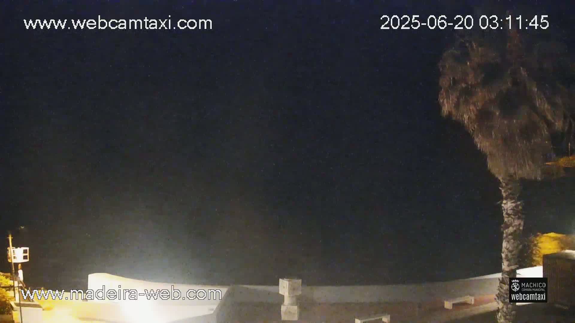 Porto da Cruz , Praia da Alagoa Beach Live Cam - Machico, Madeira, Portugal