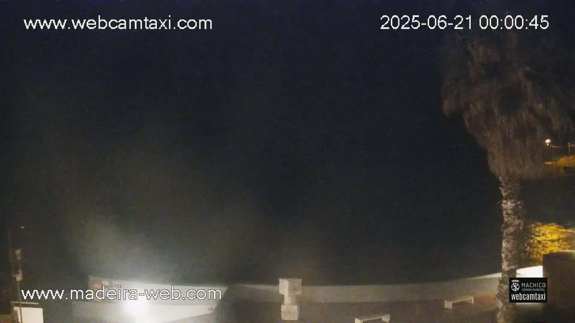 Porto da Cruz , Praia da Alagoa Beach Live Cam - Machico, Madeira, Portugal