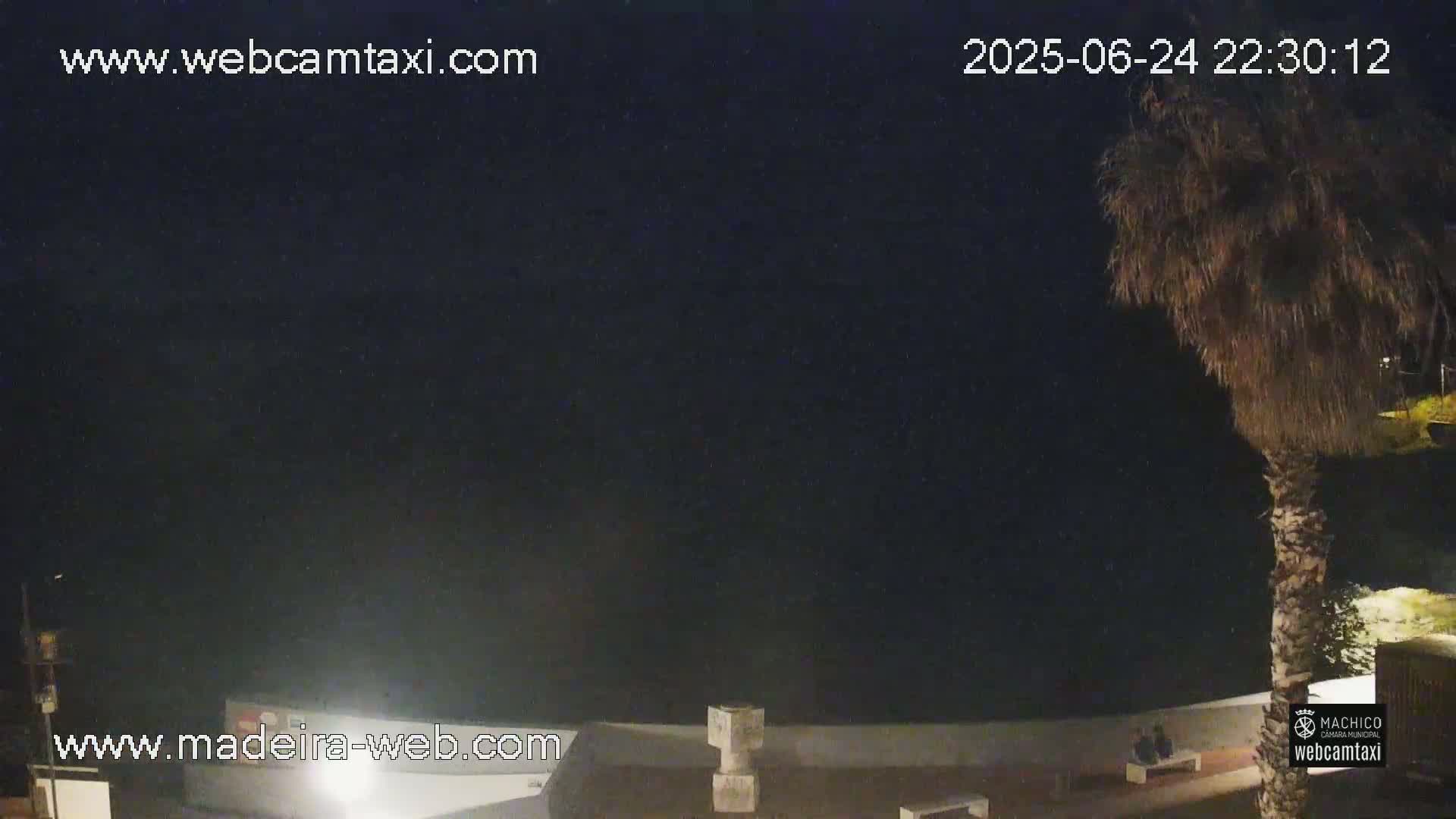 Porto da Cruz , Praia da Alagoa Beach Live Cam - Machico, Madeira, Portugal