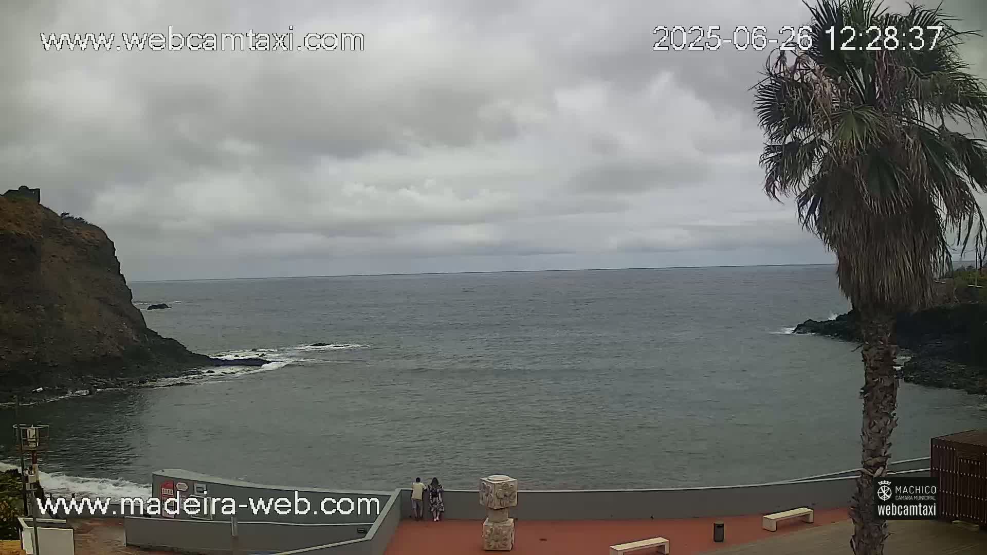 Porto da Cruz , Praia da Alagoa Beach Live Cam - Machico, Madeira, Portugal