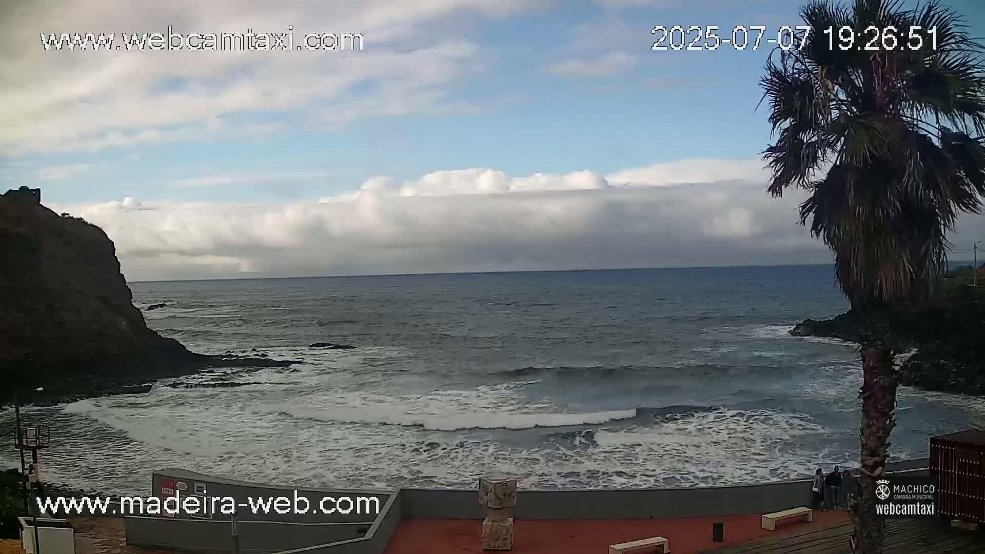 Porto da Cruz , Praia da Alagoa Beach Live Cam - Machico, Madeira, Portugal