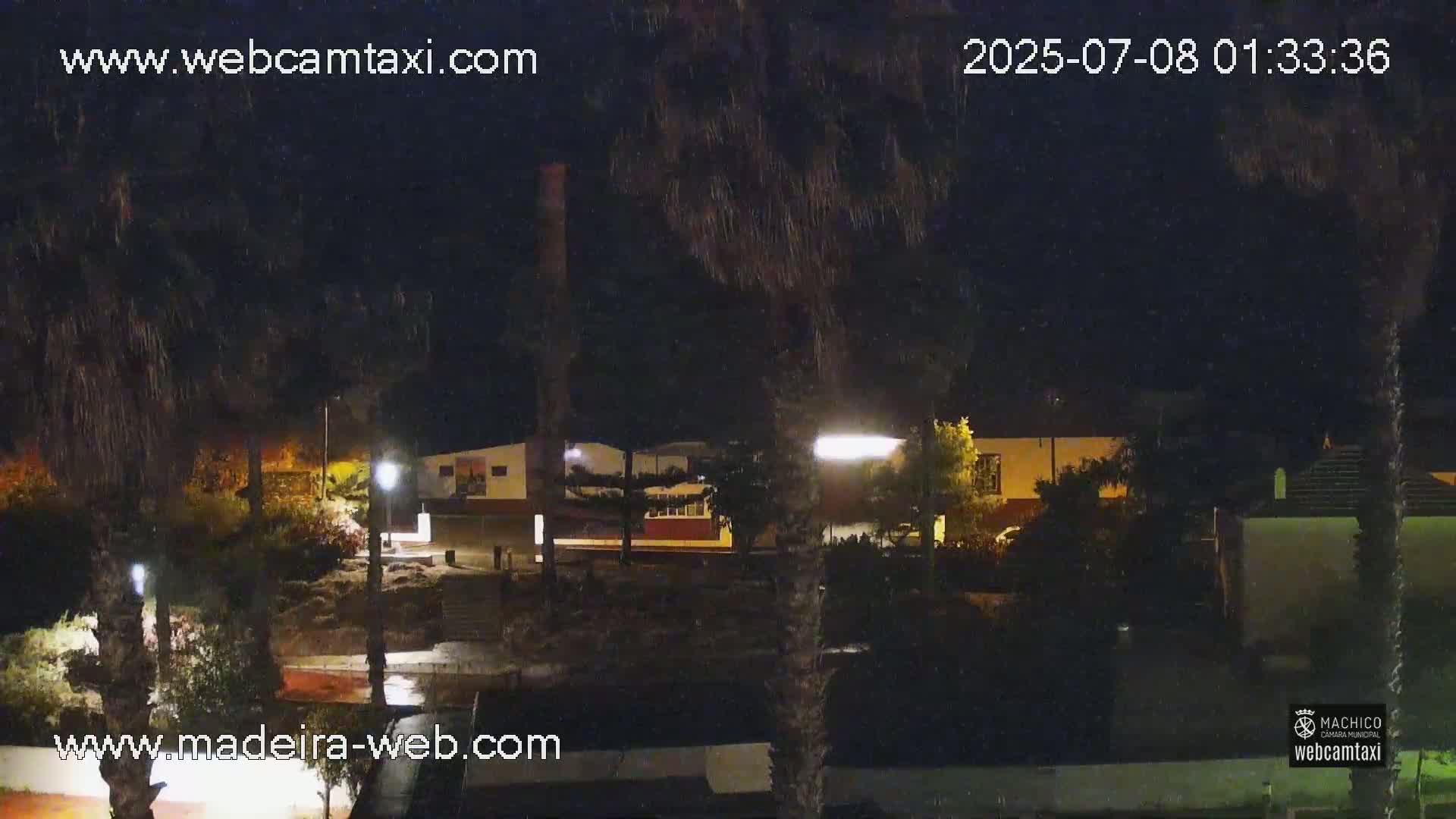 Porto da Cruz , Praia da Alagoa Beach Live Cam - Machico, Madeira, Portugal