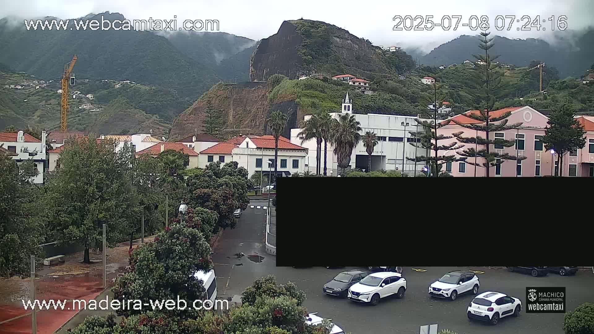 Porto da Cruz , Praia da Alagoa Beach Live Cam - Machico, Madeira, Portugal