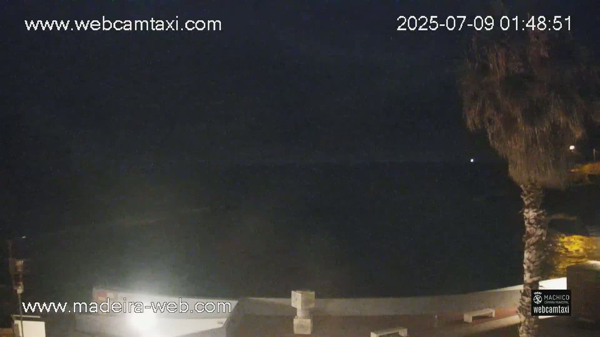 Porto da Cruz , Praia da Alagoa Beach Live Cam - Machico, Madeira, Portugal