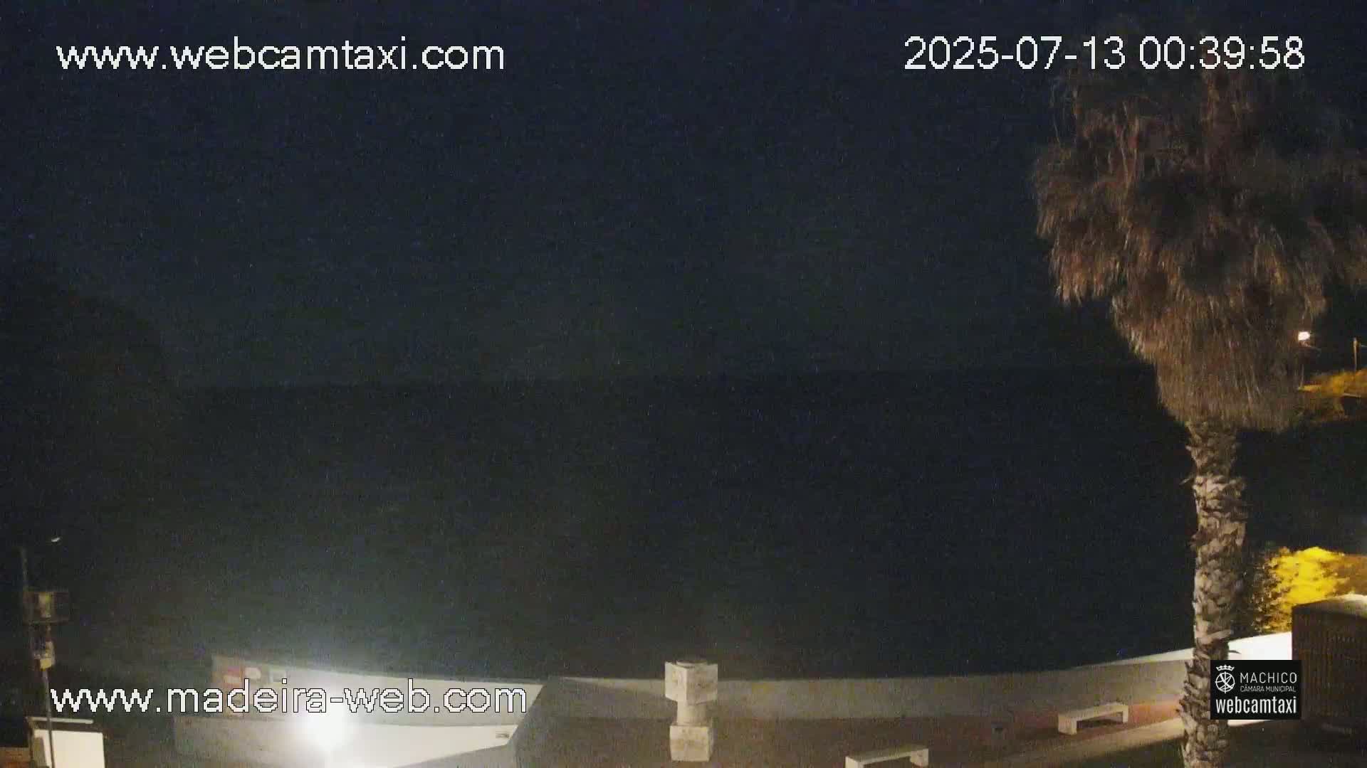 Porto da Cruz , Praia da Alagoa Beach Live Cam - Machico, Madeira, Portugal