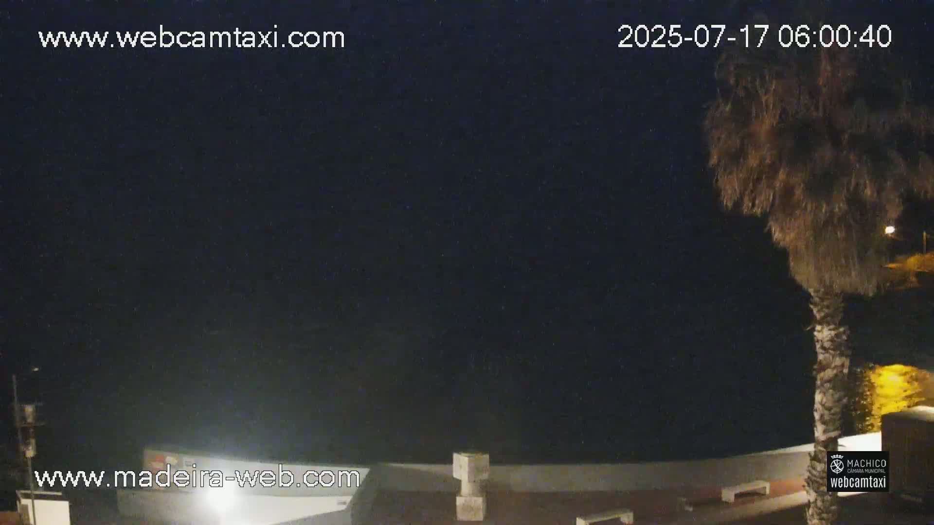 Porto da Cruz , Praia da Alagoa Beach Live Cam - Machico, Madeira, Portugal