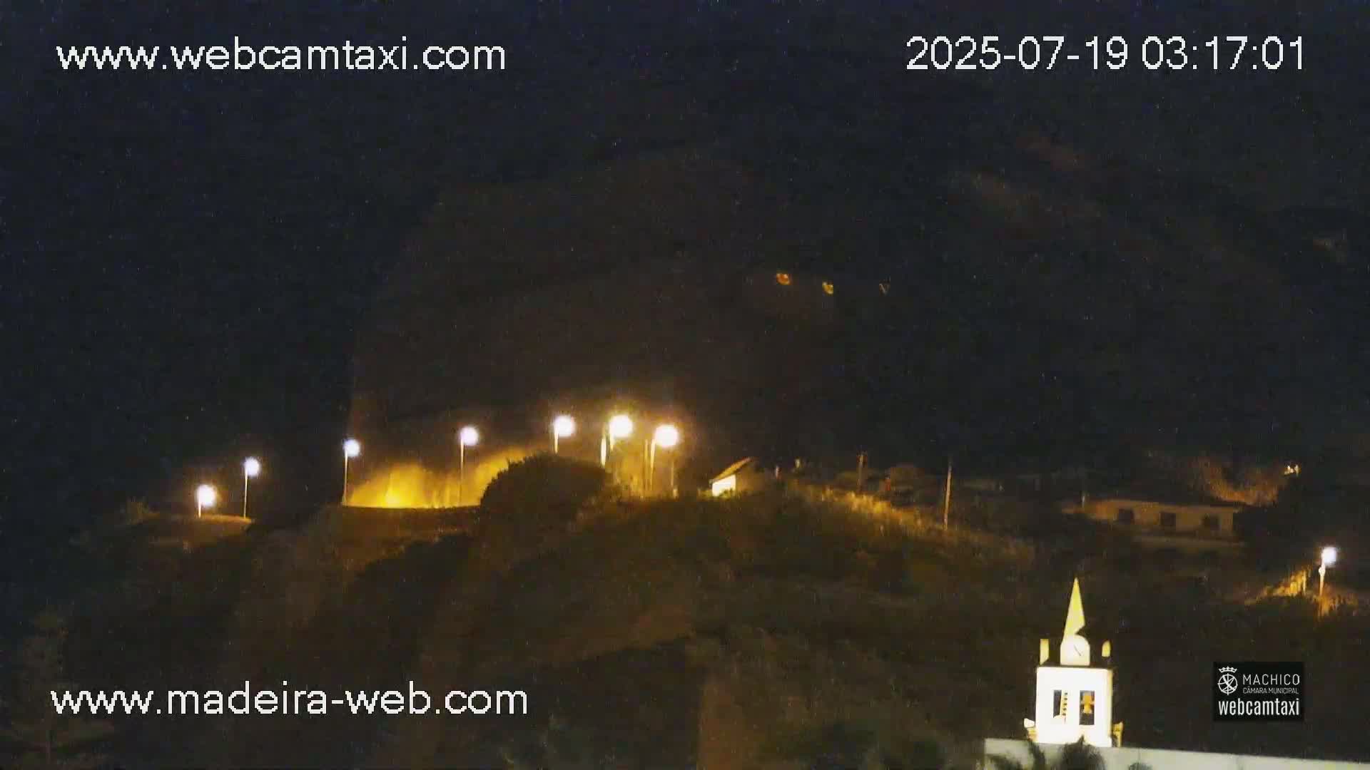 Porto da Cruz , Praia da Alagoa Beach Live Cam - Machico, Madeira, Portugal
