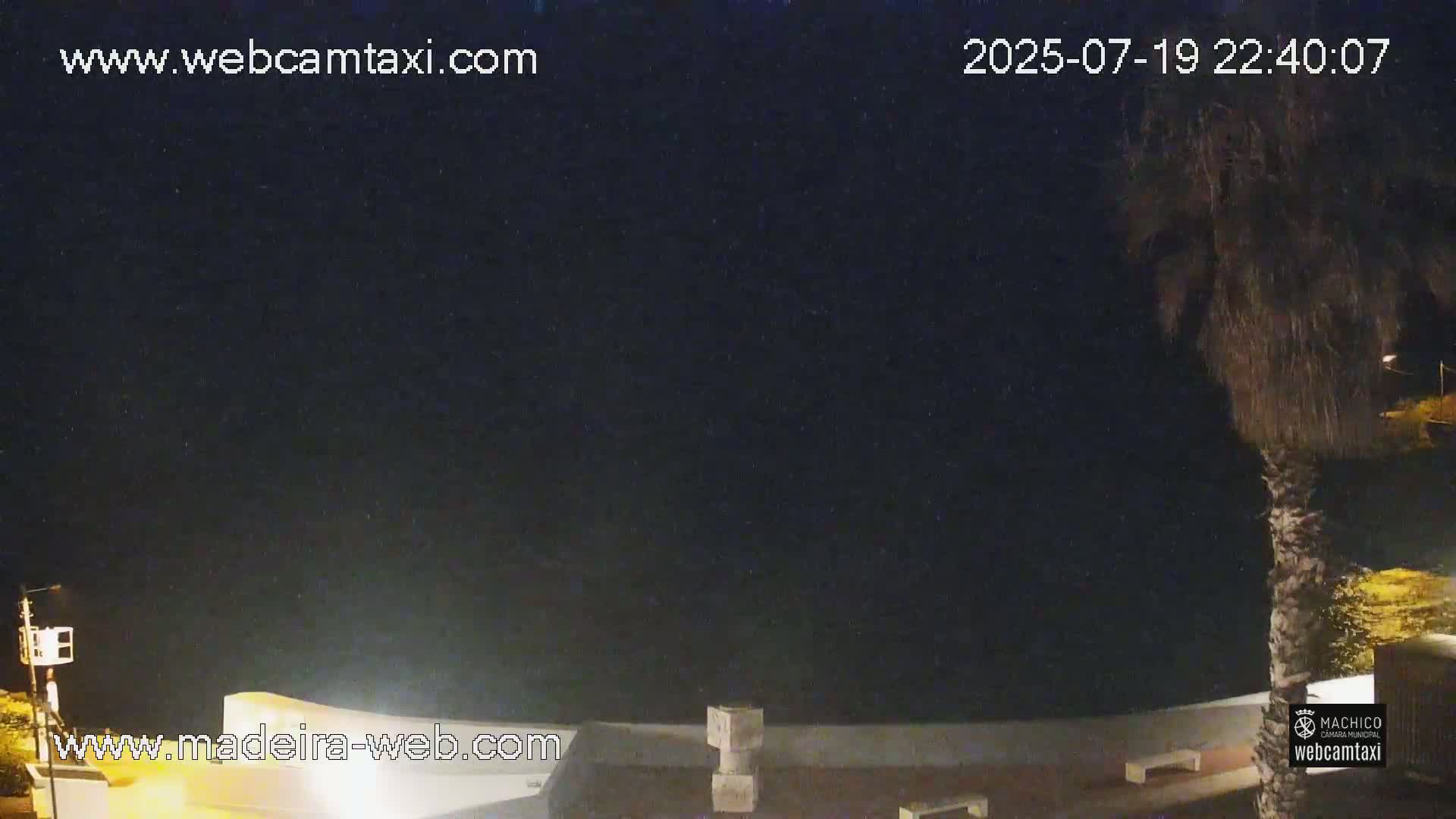 Porto da Cruz , Praia da Alagoa Beach Live Cam - Machico, Madeira, Portugal
