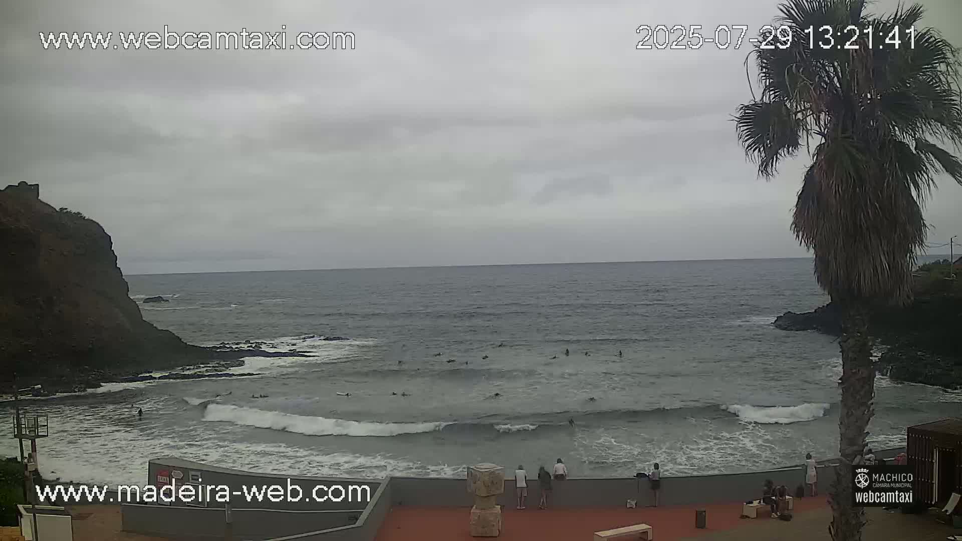 Porto da Cruz , Praia da Alagoa Beach Live Cam - Machico, Madeira, Portugal