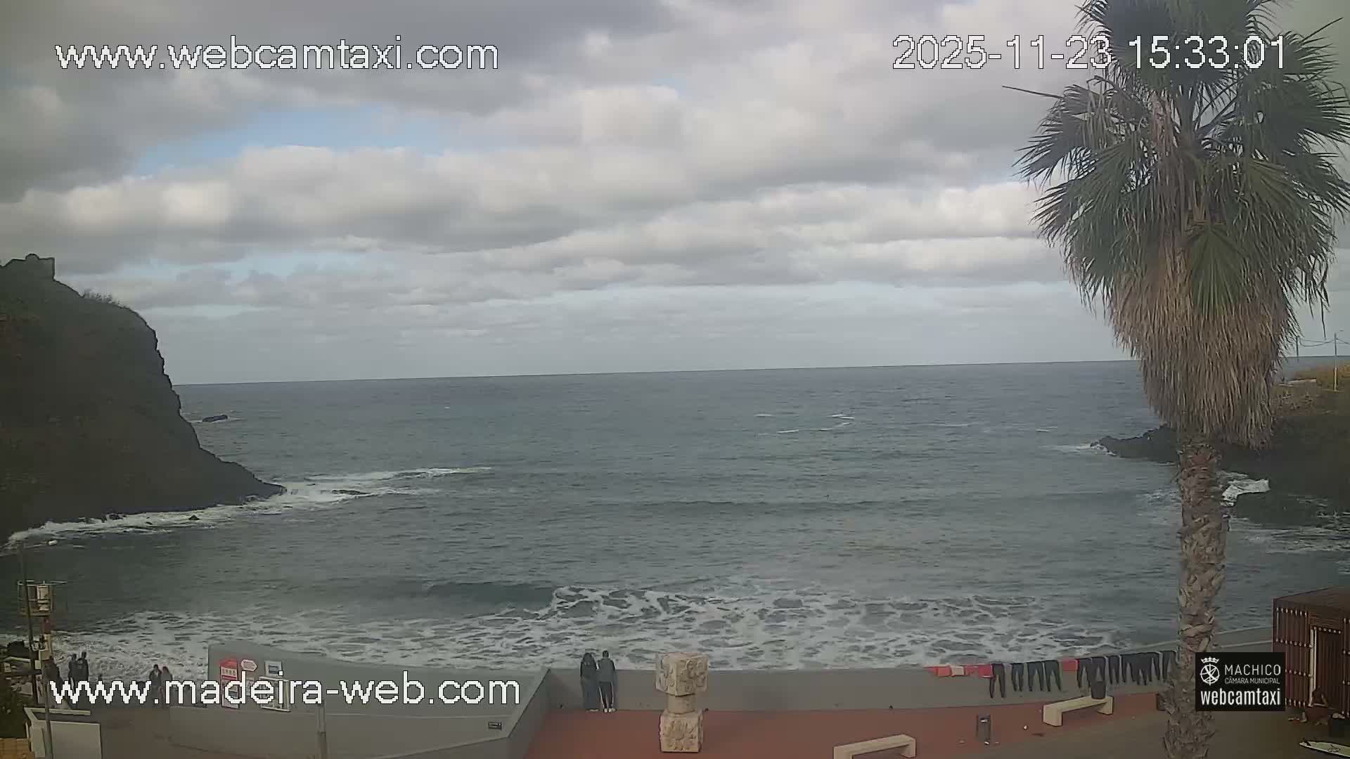 Porto da Cruz , Praia da Alagoa Beach Live Cam - Machico, Madeira, Portugal