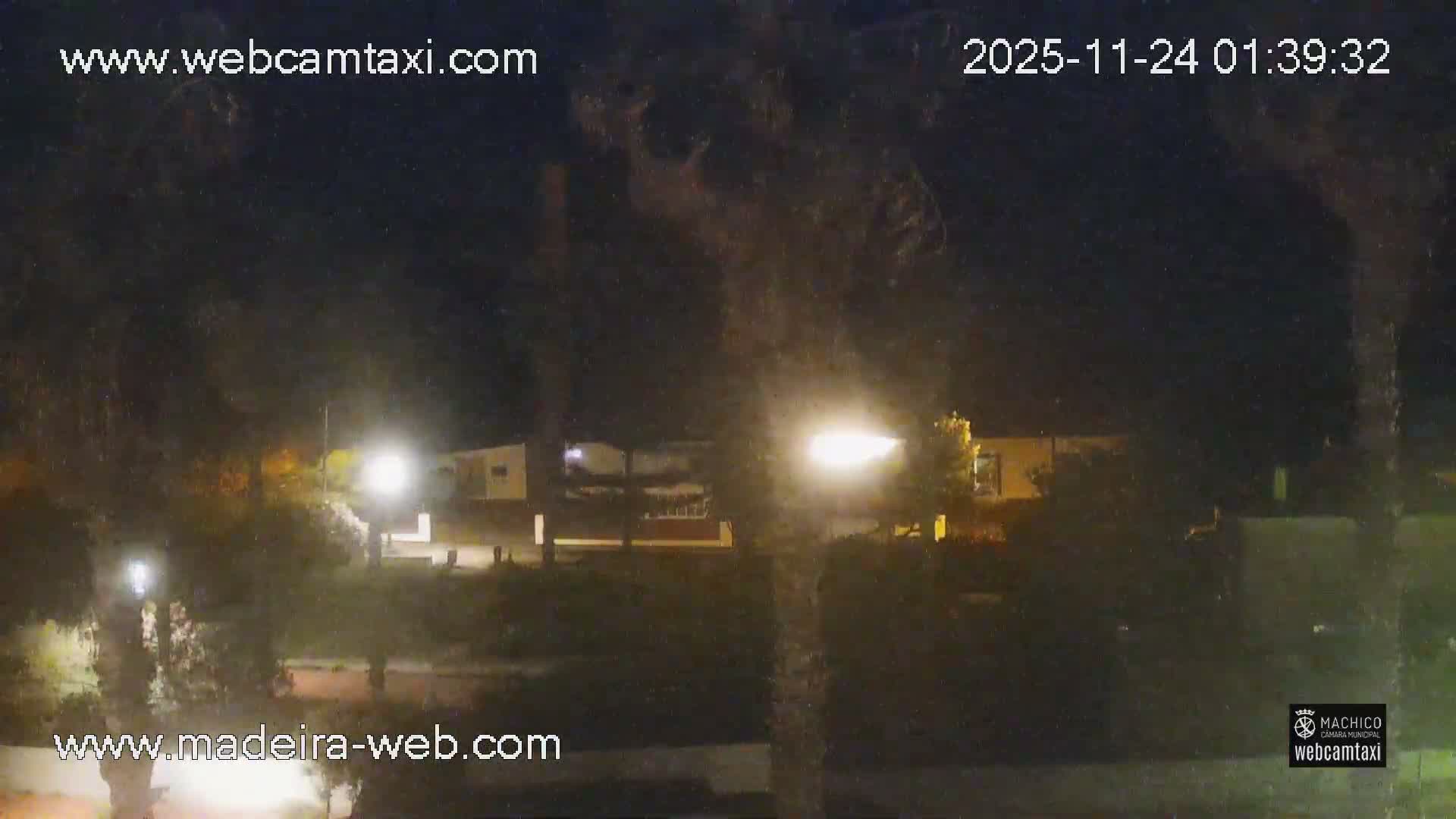 Porto da Cruz , Praia da Alagoa Beach Live Cam - Machico, Madeira, Portugal