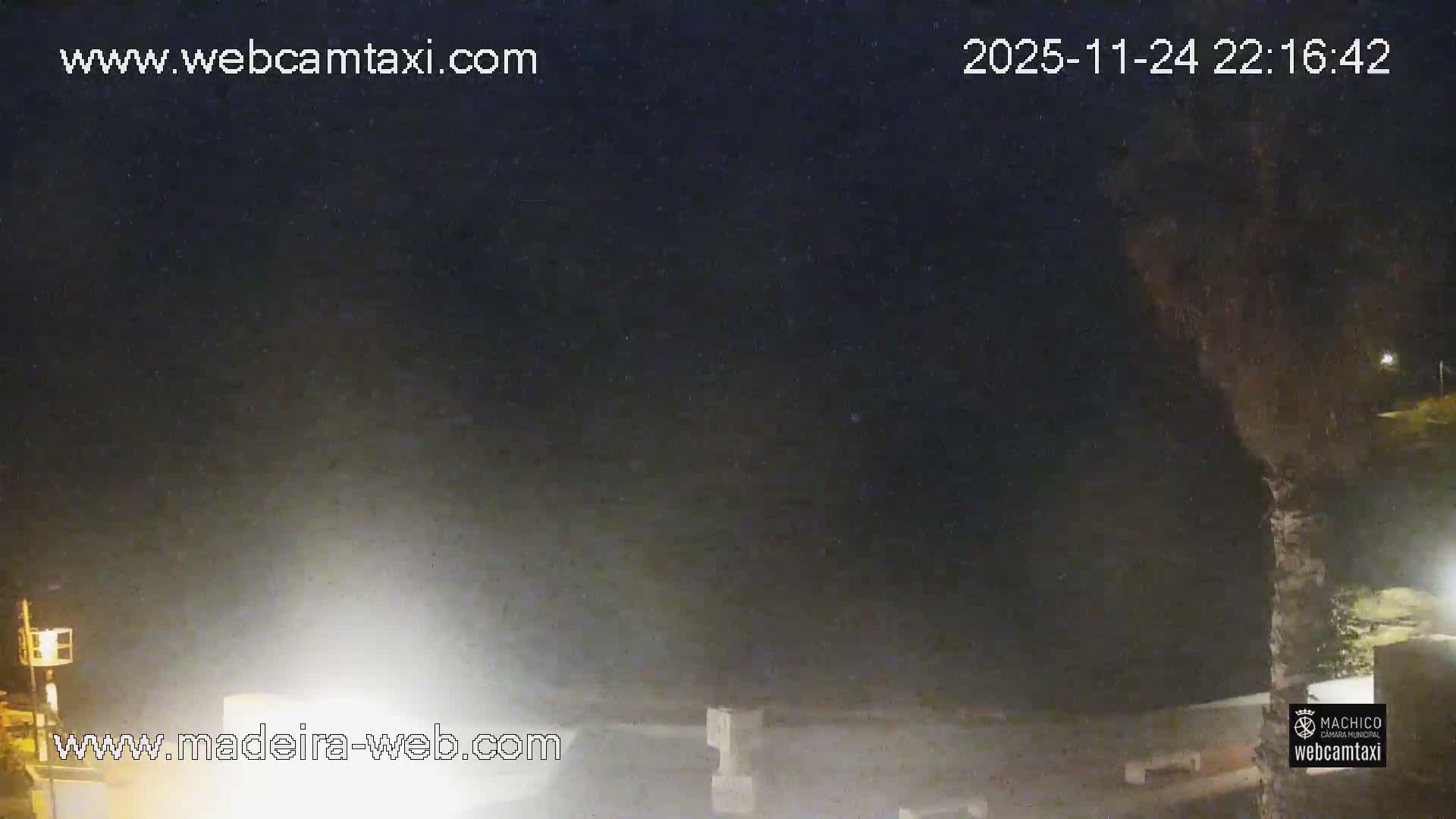 Porto da Cruz , Praia da Alagoa Beach Live Cam - Machico, Madeira, Portugal