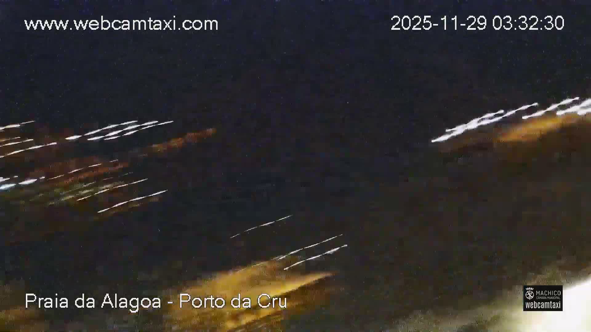 Porto da Cruz , Praia da Alagoa Beach Live Cam - Machico, Madeira, Portugal