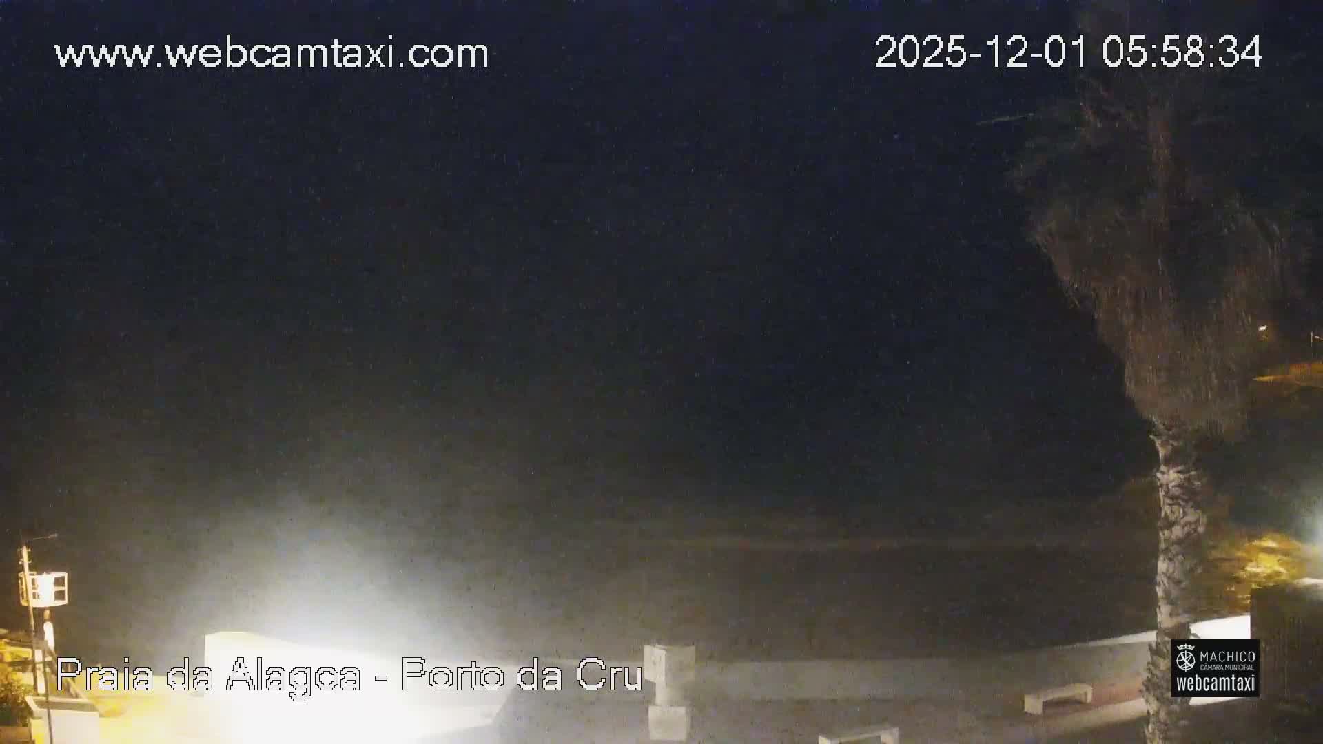 Porto da Cruz , Praia da Alagoa Beach Live Cam - Machico, Madeira, Portugal