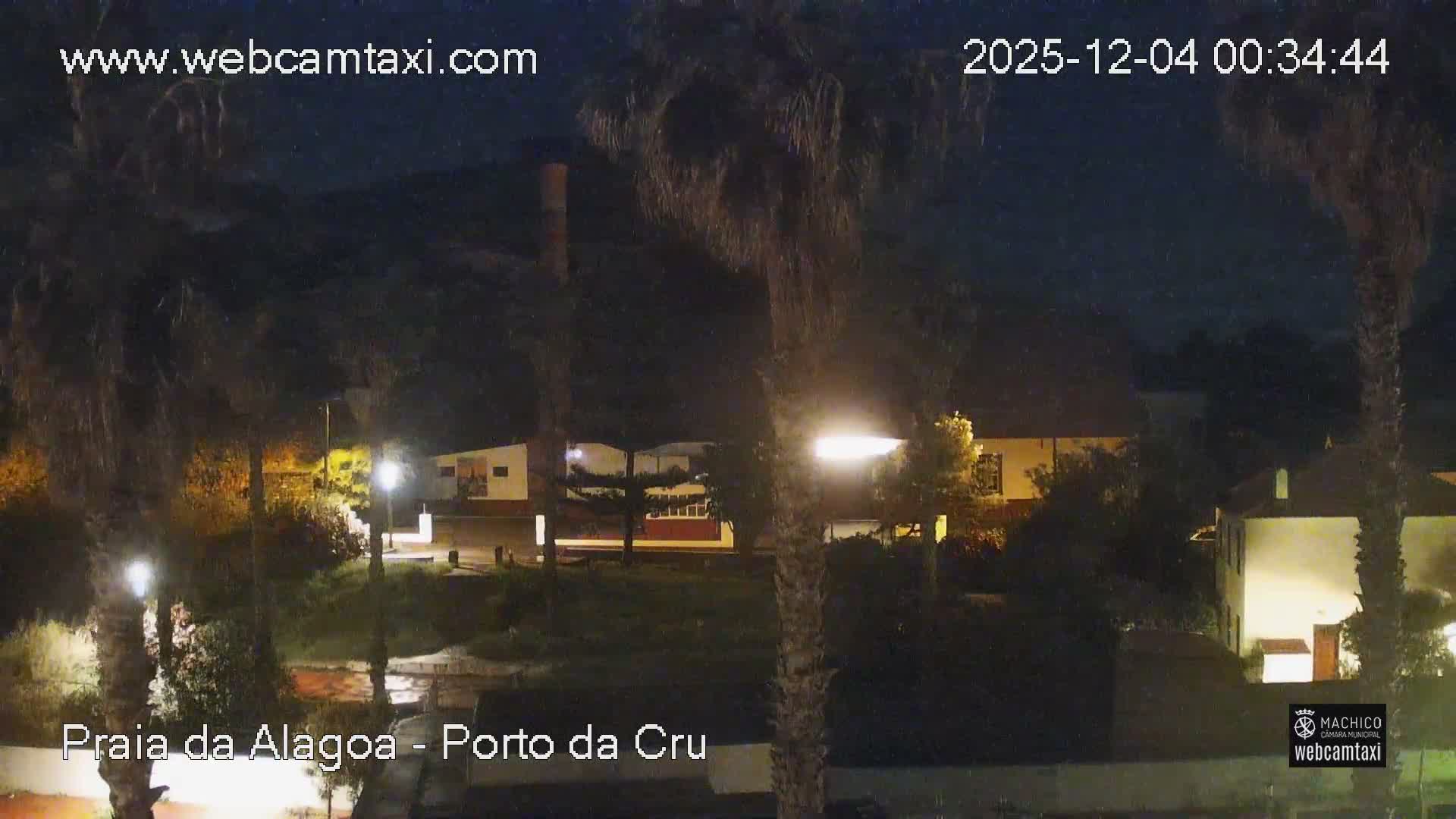 Porto da Cruz , Praia da Alagoa Beach Live Cam - Machico, Madeira, Portugal