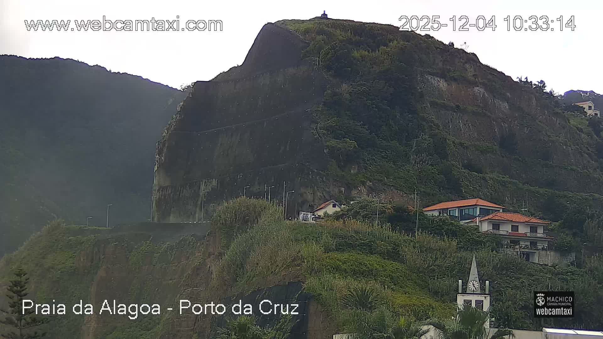 Porto da Cruz , Praia da Alagoa Beach Live Cam - Machico, Madeira, Portugal