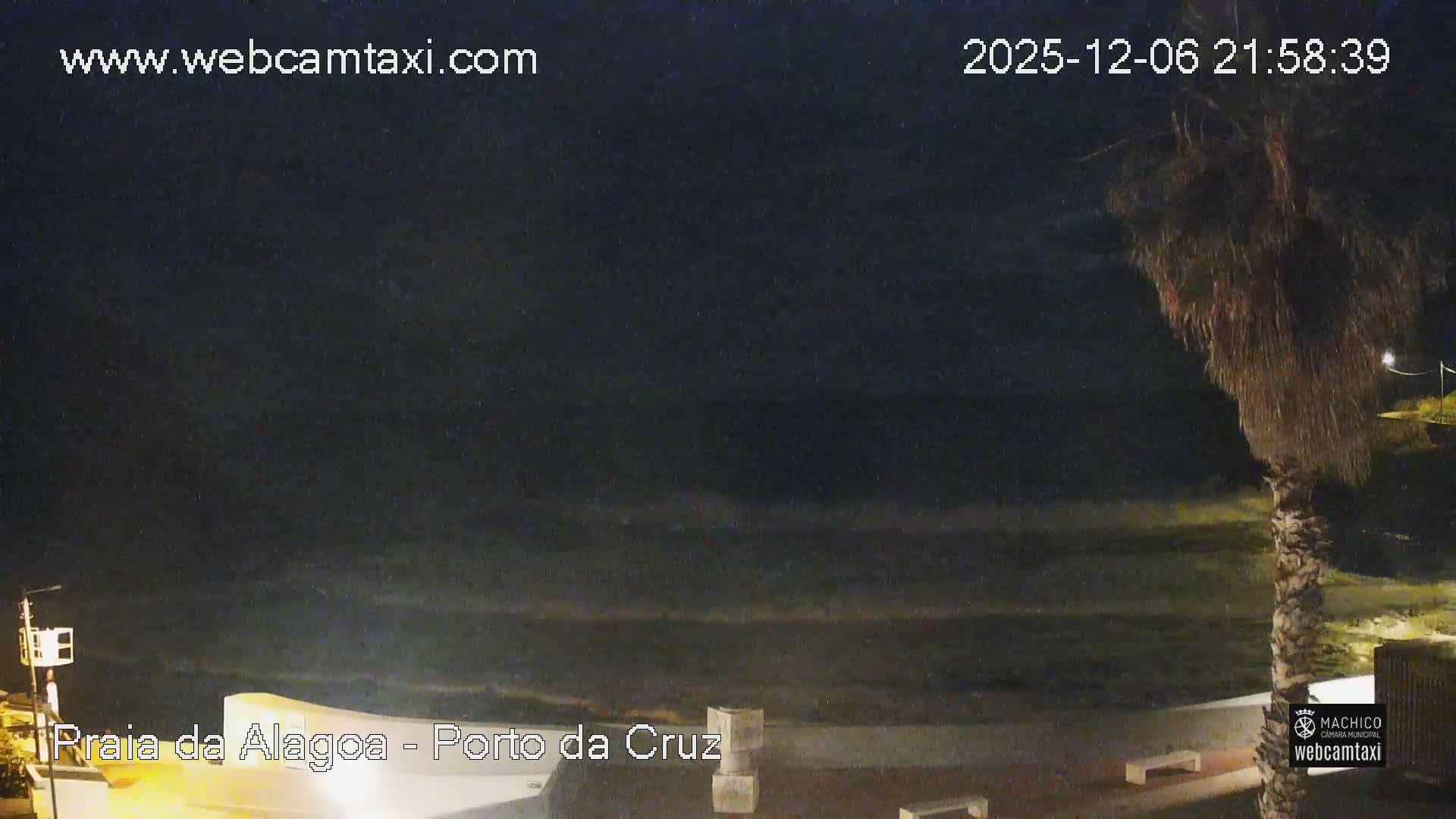 Porto da Cruz , Praia da Alagoa Beach Live Cam - Machico, Madeira, Portugal